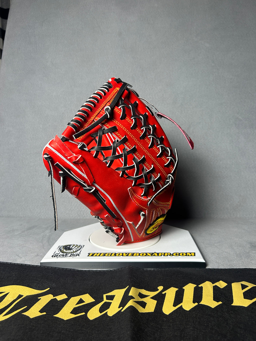 Treasure 13" Model TR-GLA Baseball Glove – Left-Hand Throw (Worn on Right Hand)