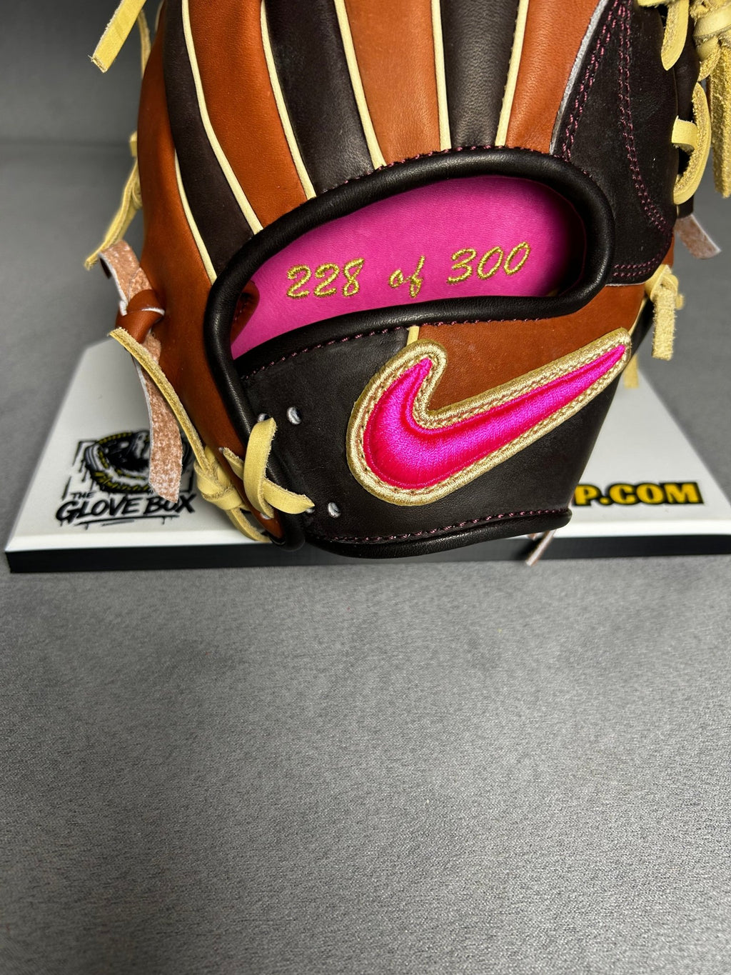 2025 Nike Sha/Do Elite J - The Glove Box
