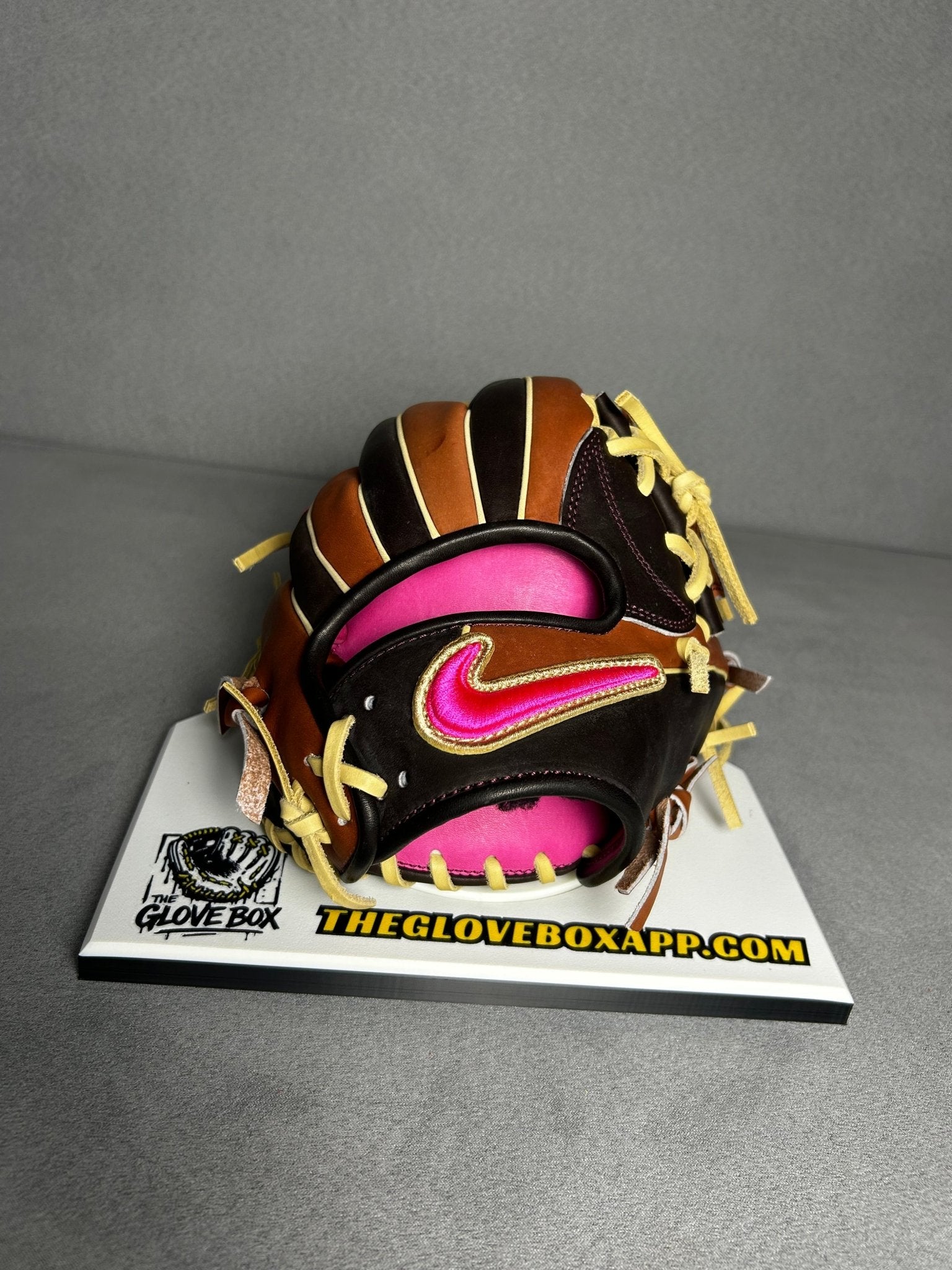 2025 Nike Sha/Do Elite J - The Glove Box