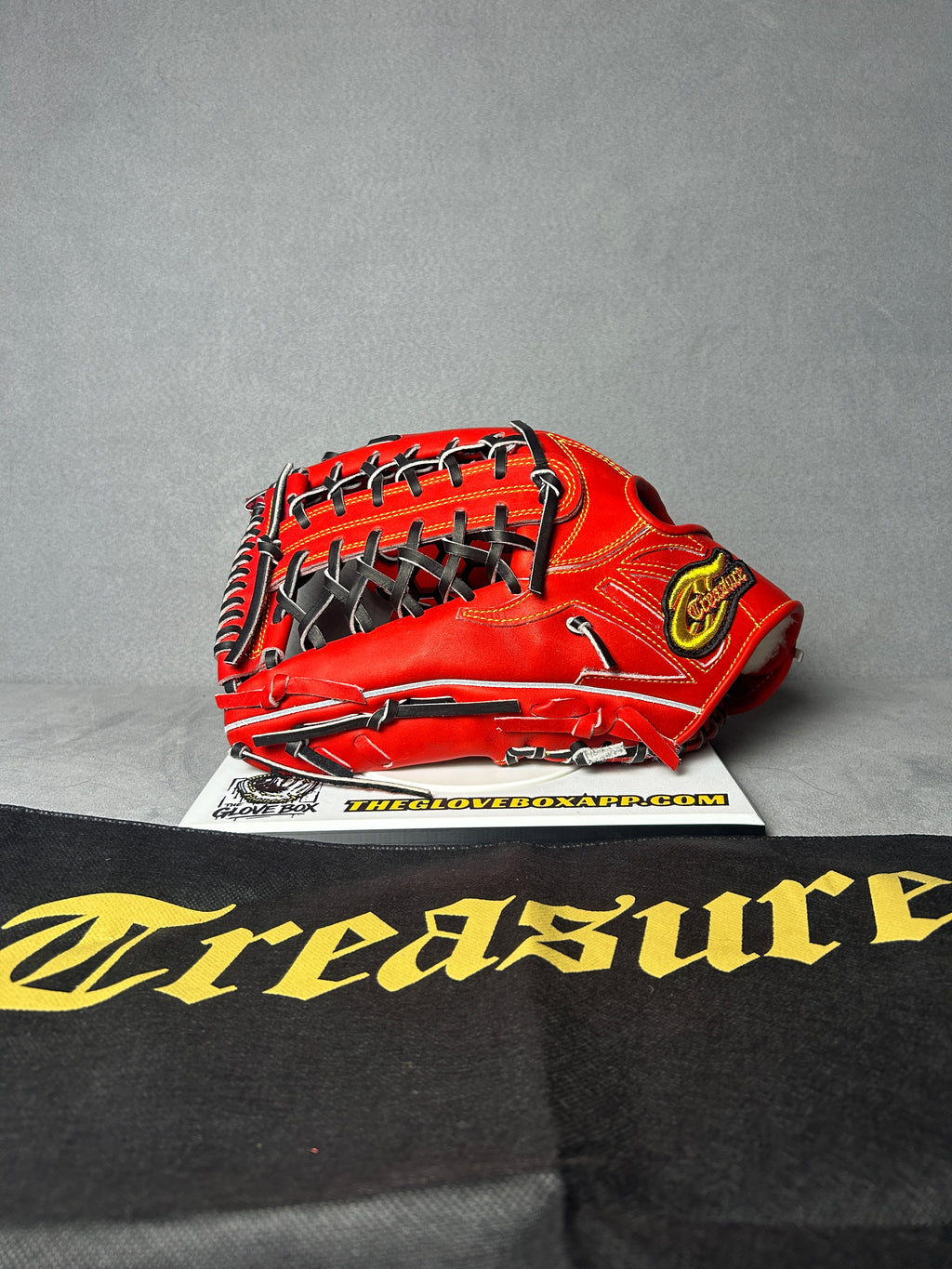 Treasure 13" Model TR-GLA Baseball Glove – Left-Hand Throw (Worn on Right Hand)