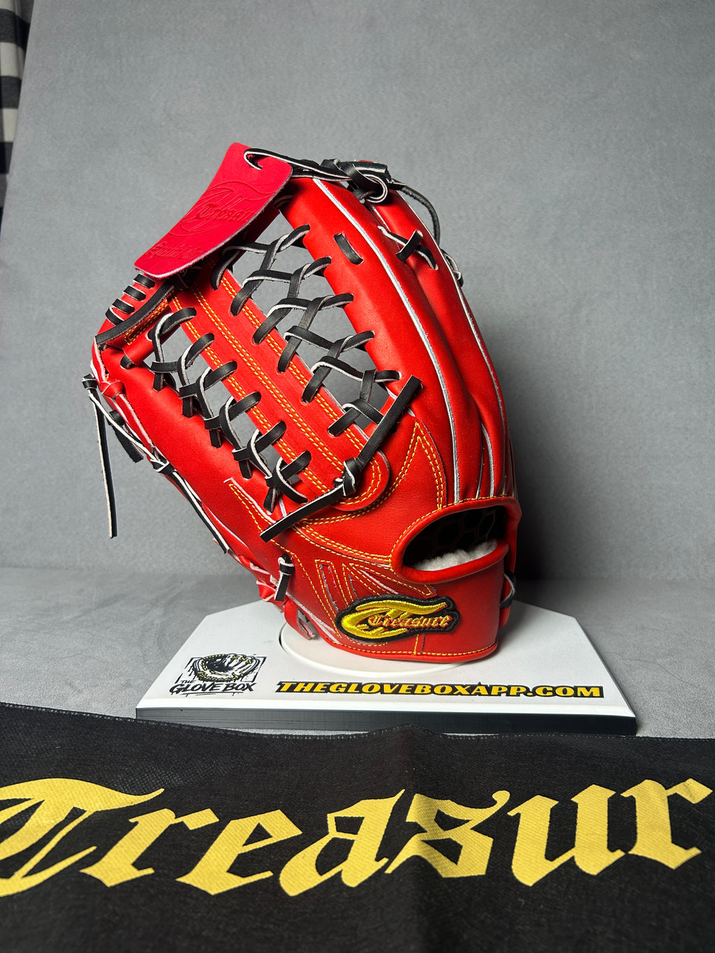Treasure 13" Model TR-GLA Baseball Glove – Left-Hand Throw (Worn on Right Hand)