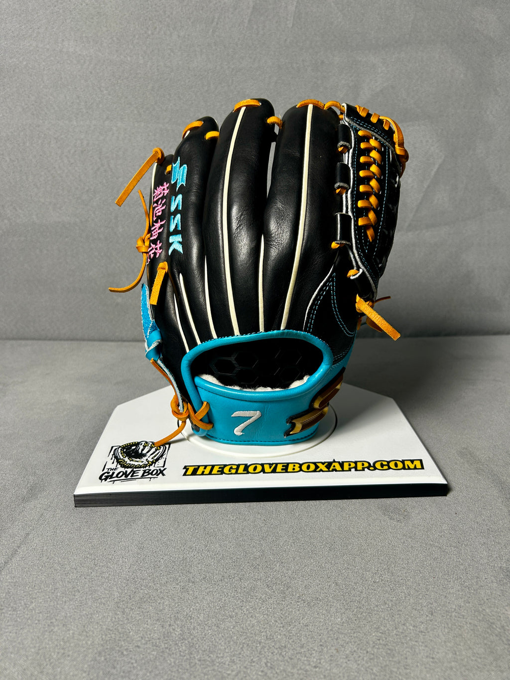 SSK Pro Edge 866 Infield/Pitcher's Glove — 11.5" | Pre-Owned Excellent Condition