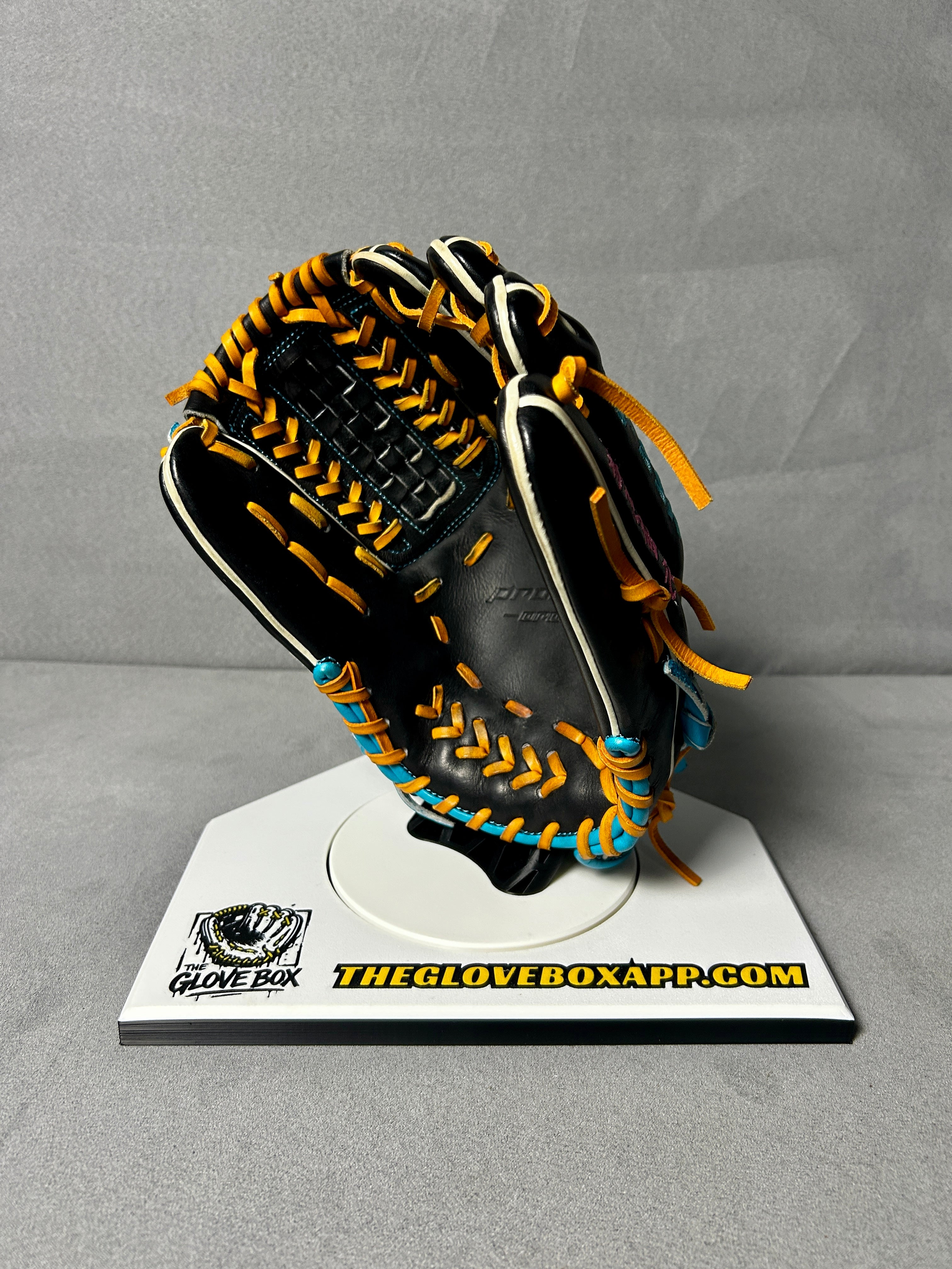 SSK Pro Edge 866 Infield/Pitcher's Glove — 11.5" | Pre-Owned Excellent Condition