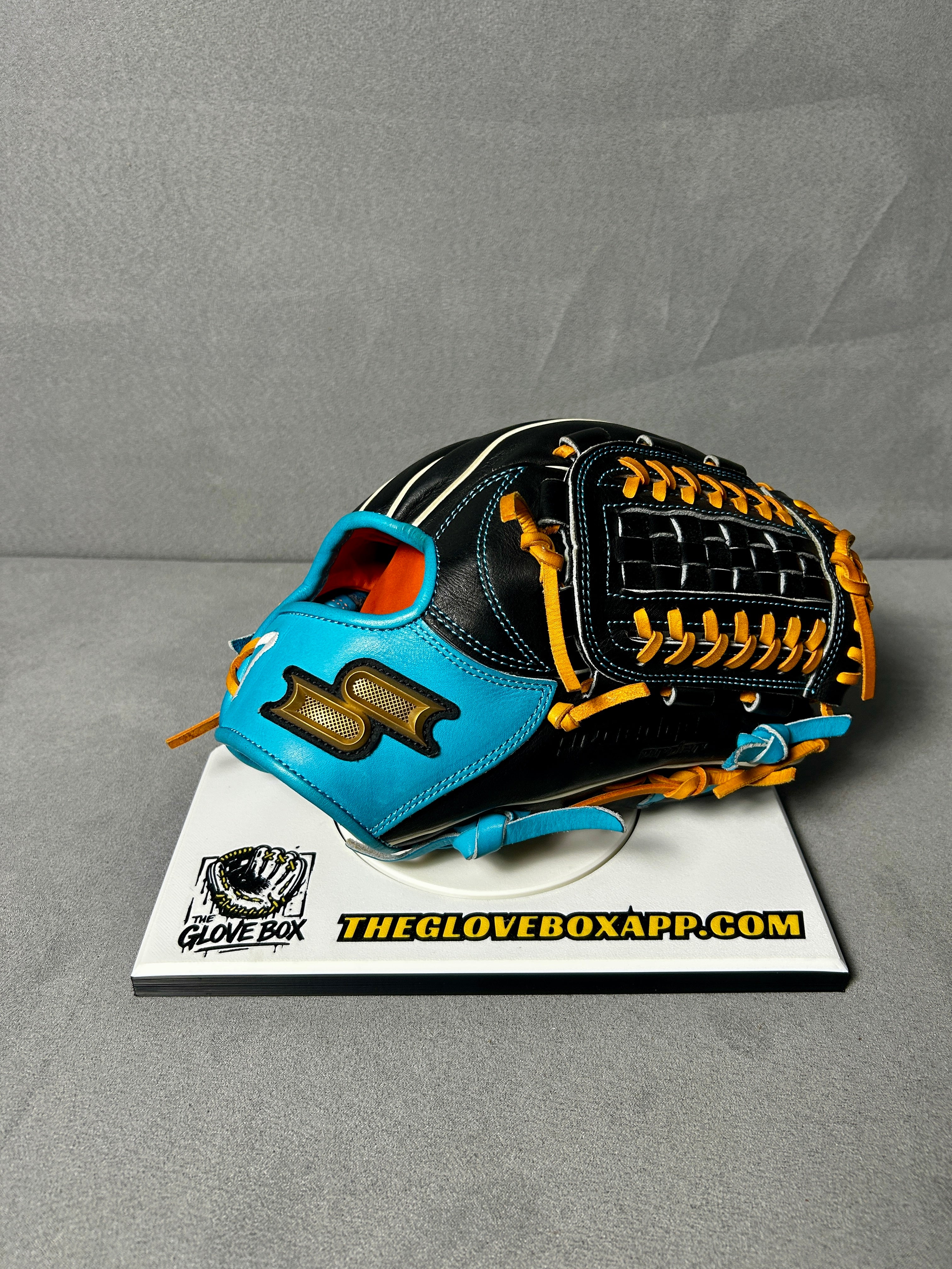 SSK Pro Edge 866 Infield/Pitcher's Glove — 11.5" | Pre-Owned Excellent Condition