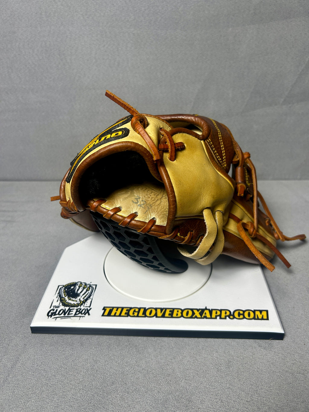 Mizuno Classic Soft Pro GCP53S — 11.75" Infield Glove | Restored