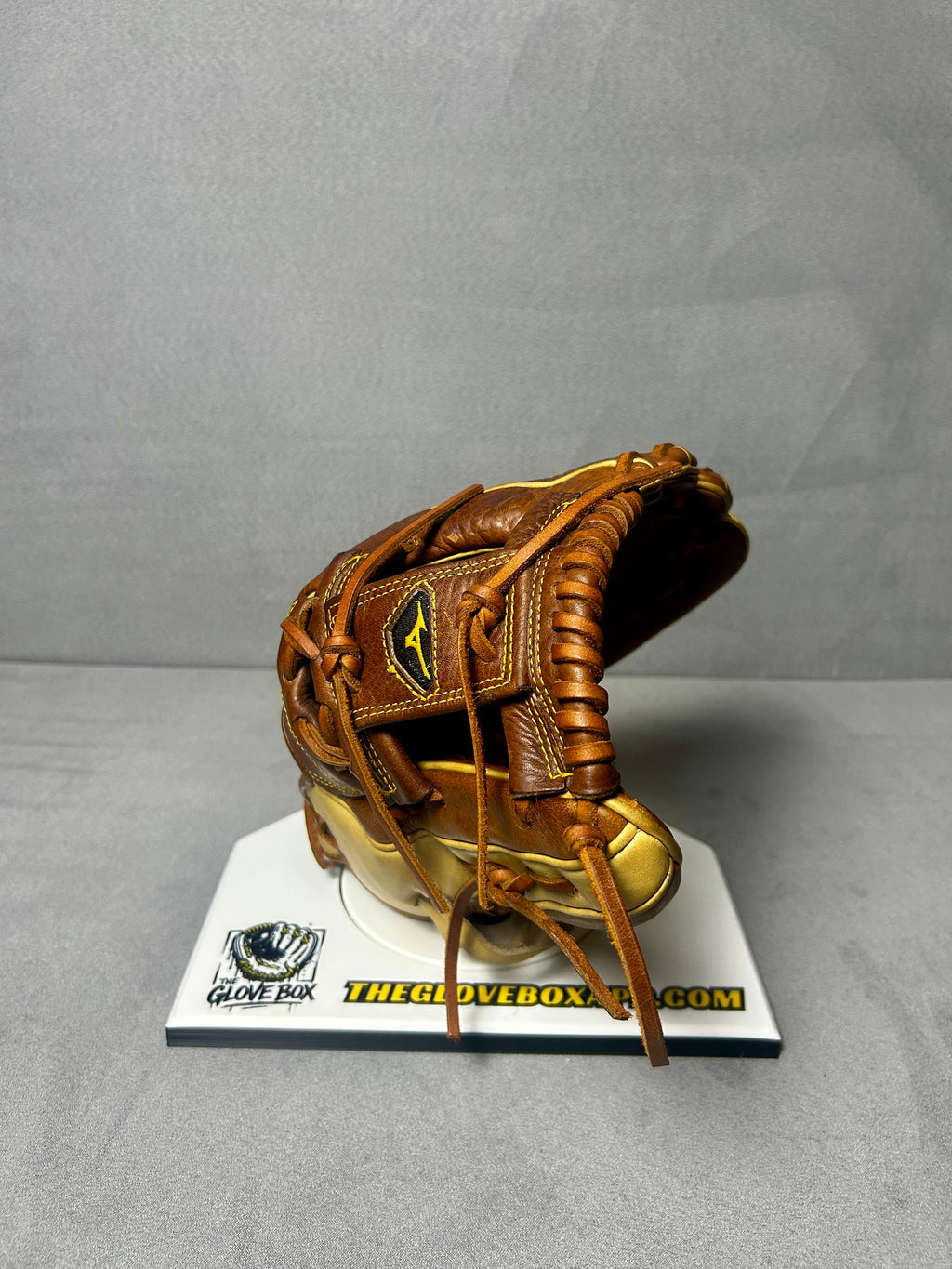 Mizuno Classic Soft Pro GCP53S — 11.75" Infield Glove | Restored
