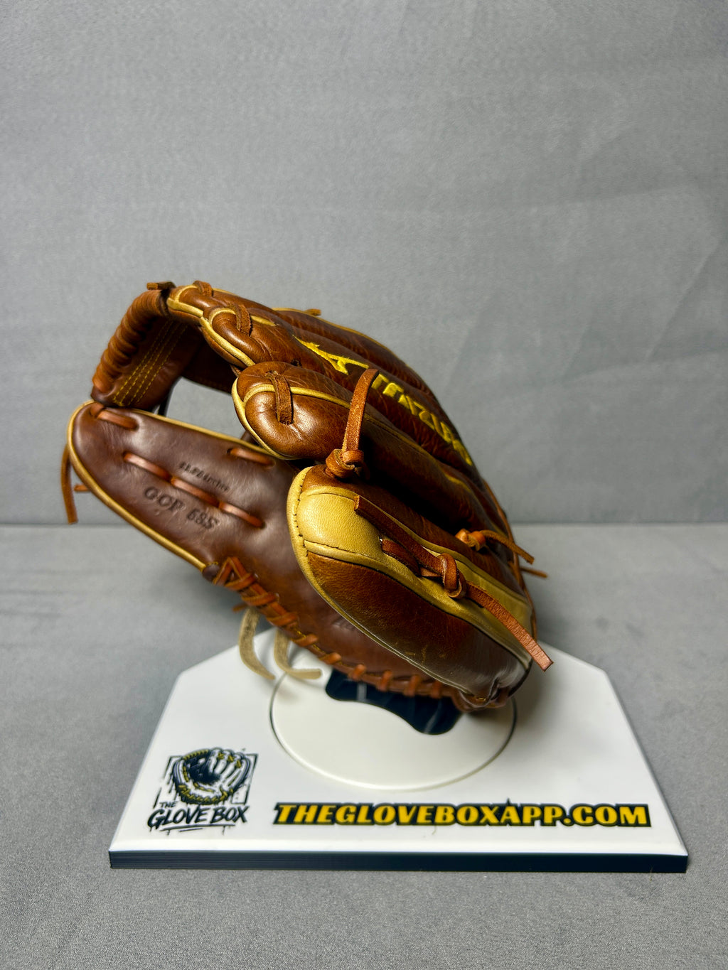Mizuno Classic Soft Pro GCP53S — 11.75" Infield Glove | Restored