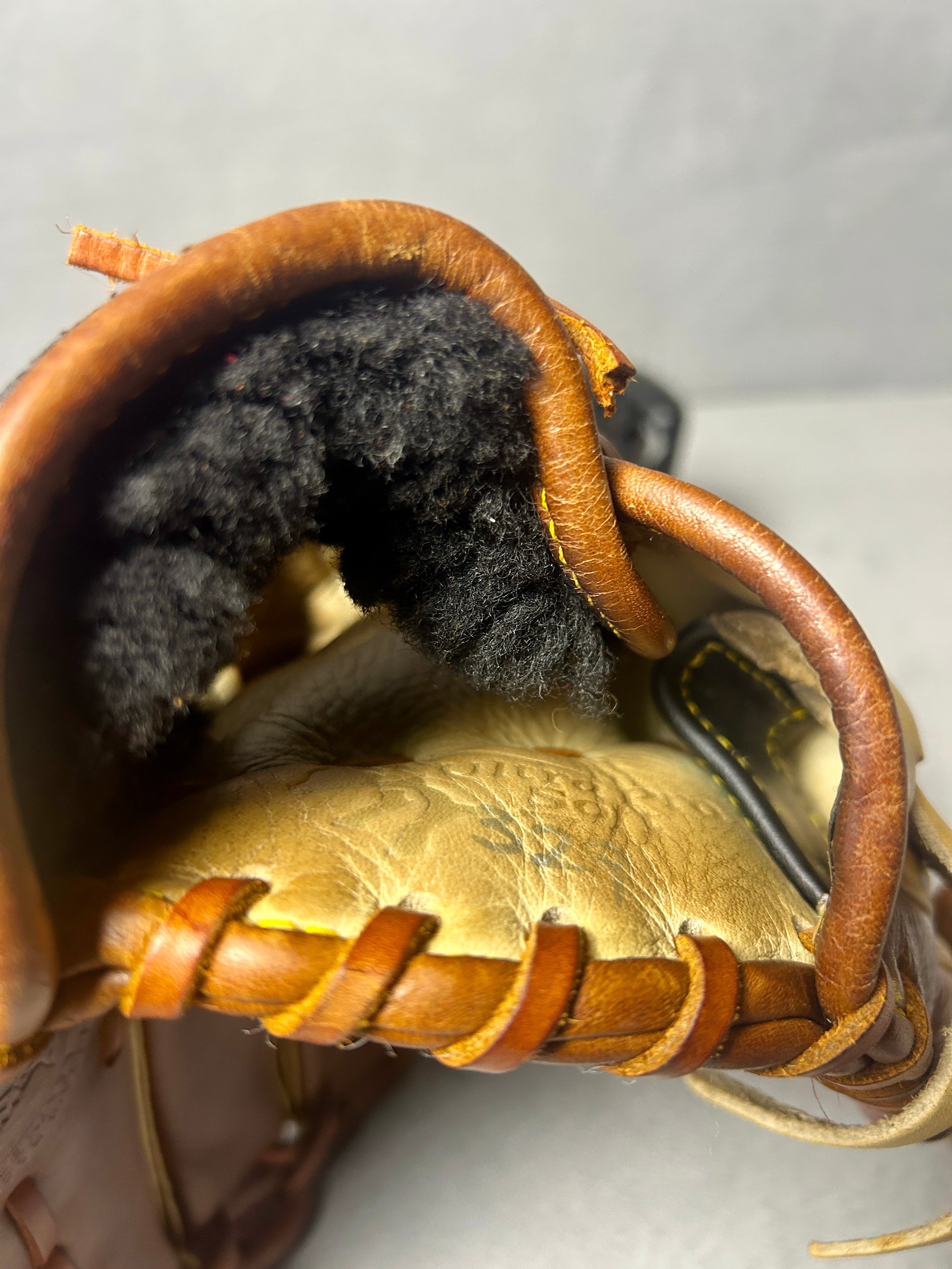 Mizuno Classic Soft Pro GCP53S — 11.75" Infield Glove | Restored
