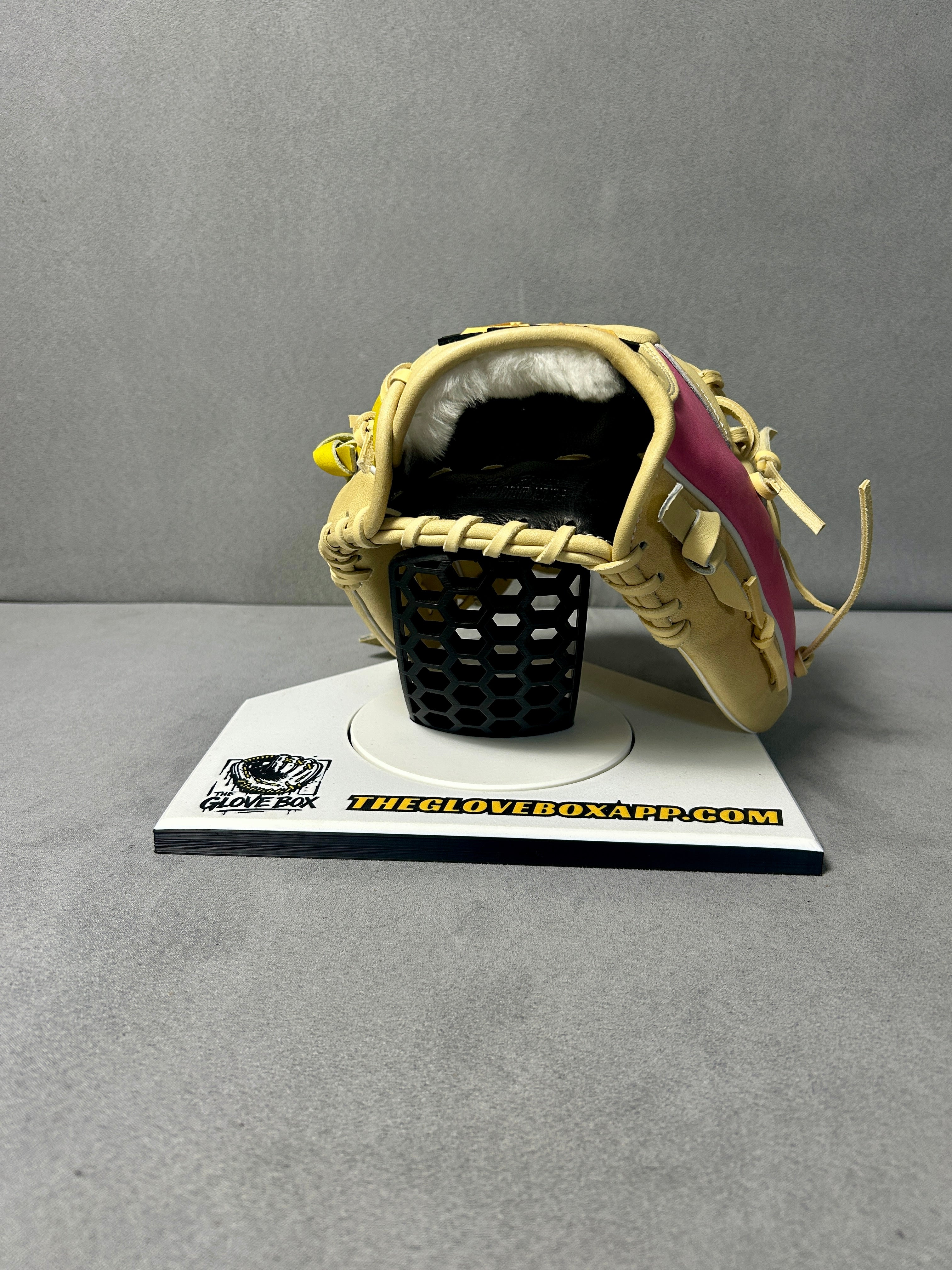 44 Pro Signature X Baseball Glove – 11.5" Wide Heel