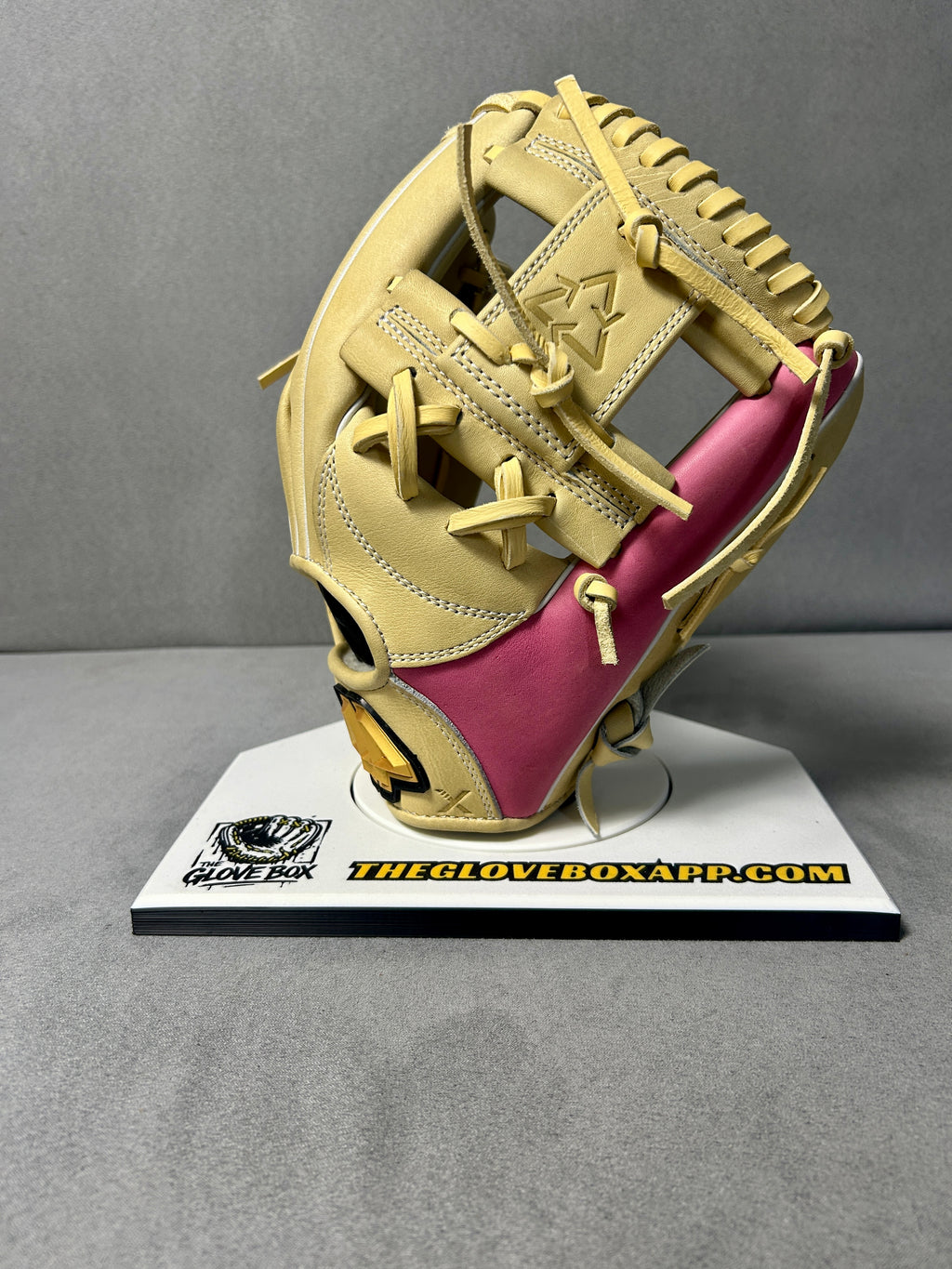 44 Pro Signature X Baseball Glove – 11.5" Wide Heel