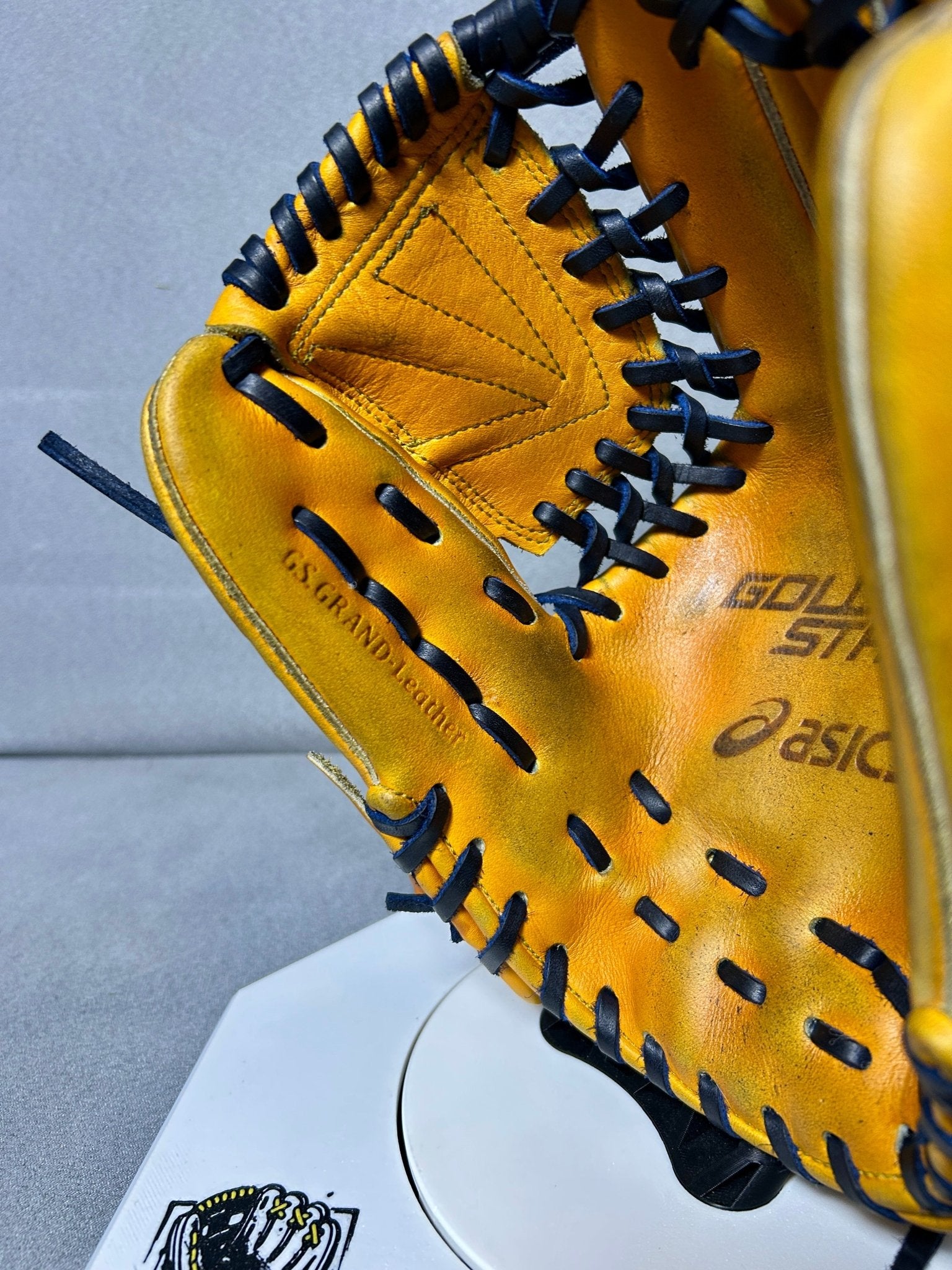 Asics BGH8US — Japan-Made Infielder's Glove with Unique Web (Pre-Owned, Reconditioned) - The Glove Box