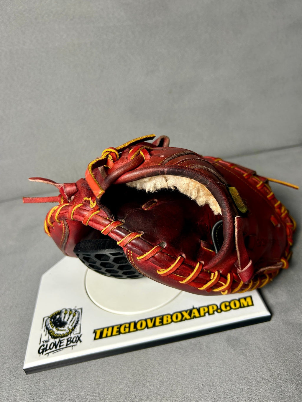 Asics Gold Stage Catcher's Mitt | 3121A673 | 33.5" | Pre-Owned | Made in Japan - The Glove Box