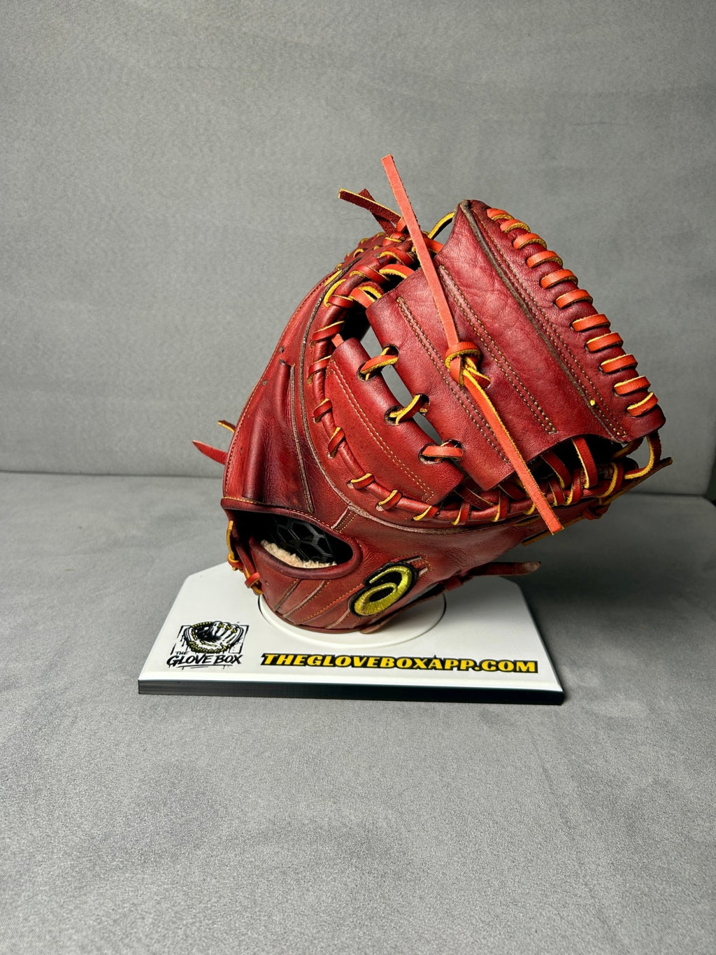 Asics Gold Stage Catcher's Mitt | 3121A673 | 33.5" | Pre-Owned | Made in Japan - The Glove Box