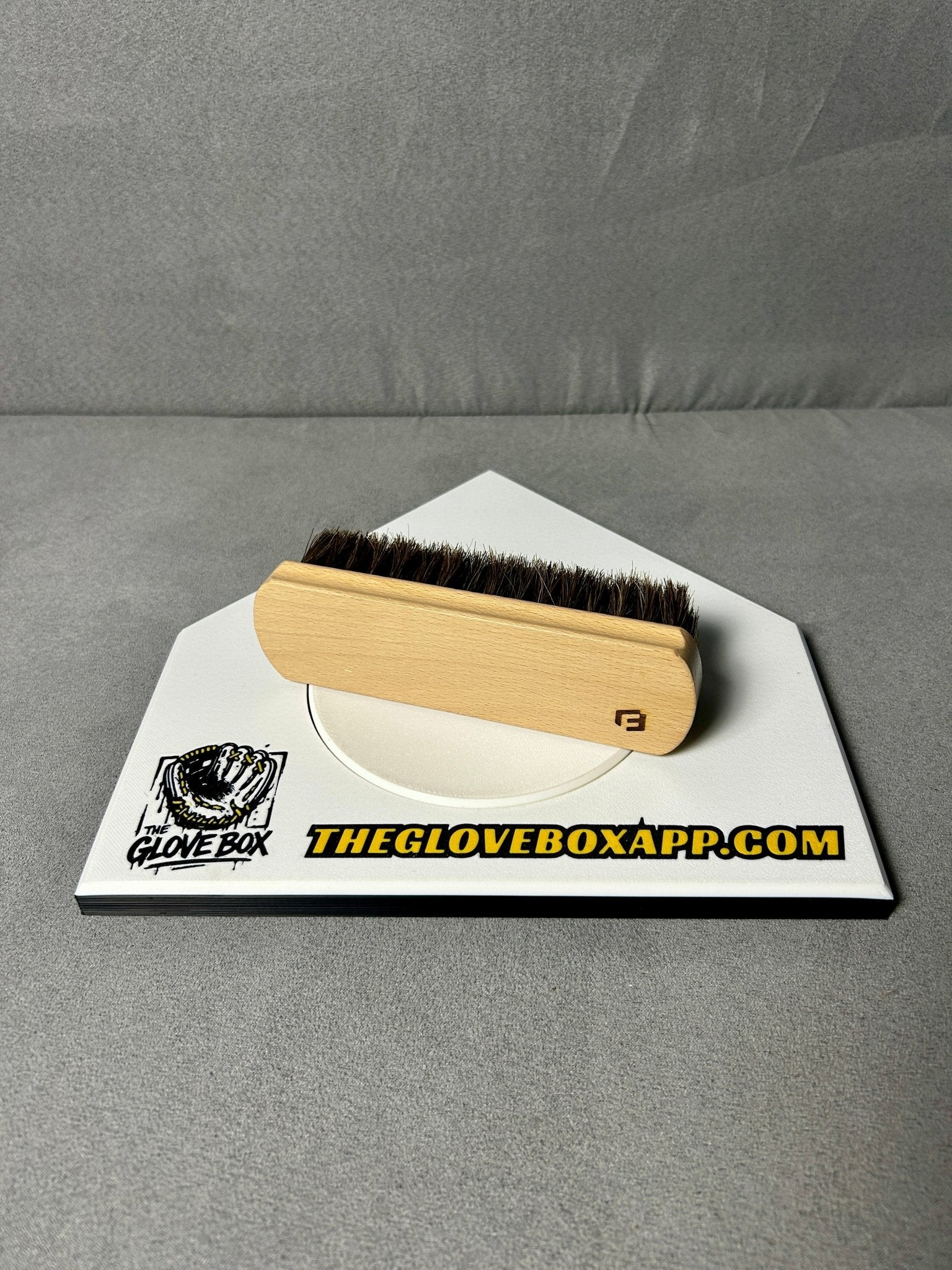 Fortune Field Horse Brush - The Glove Box