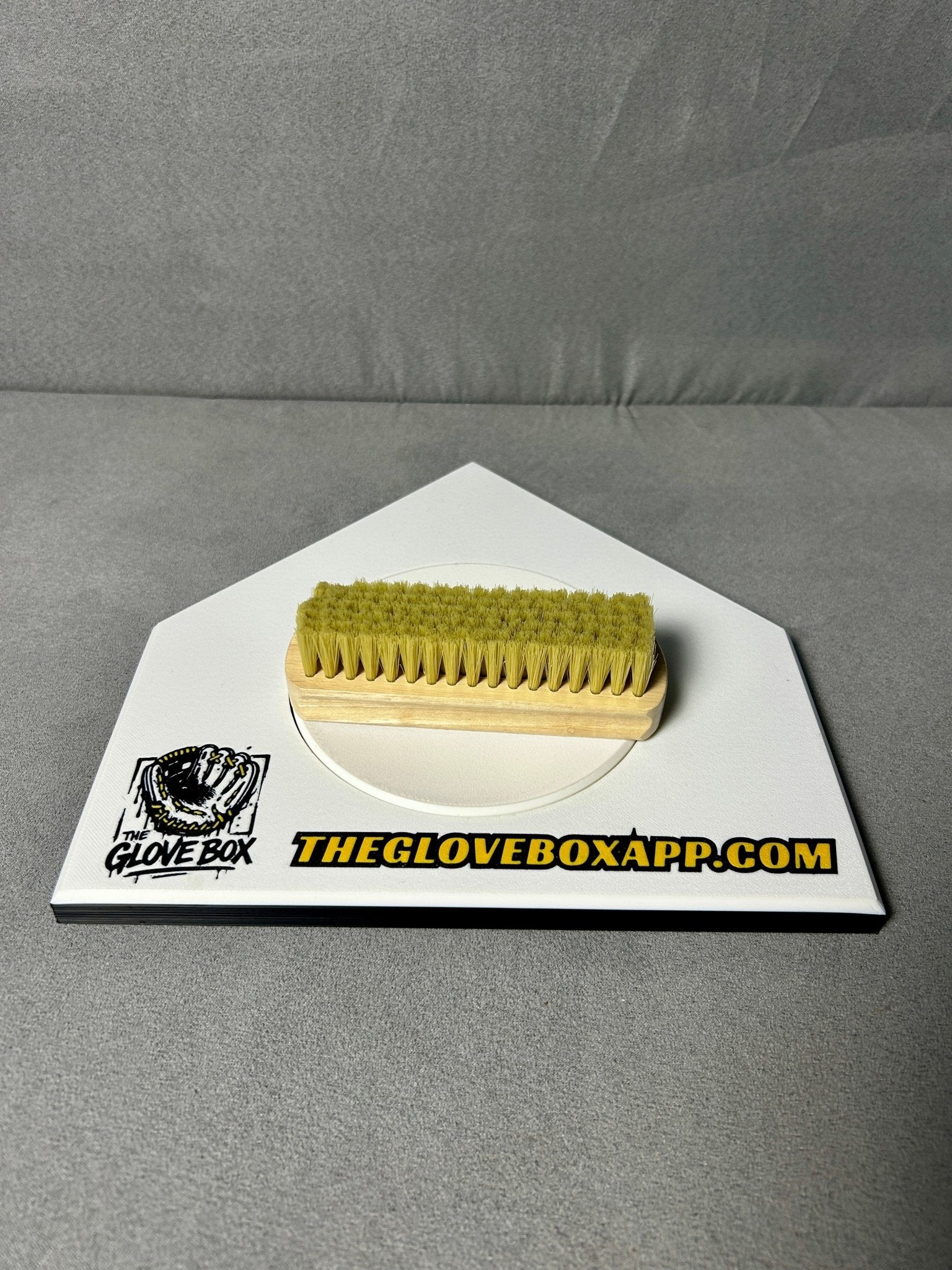 Fortune Field Nylon Brush - The Glove Box