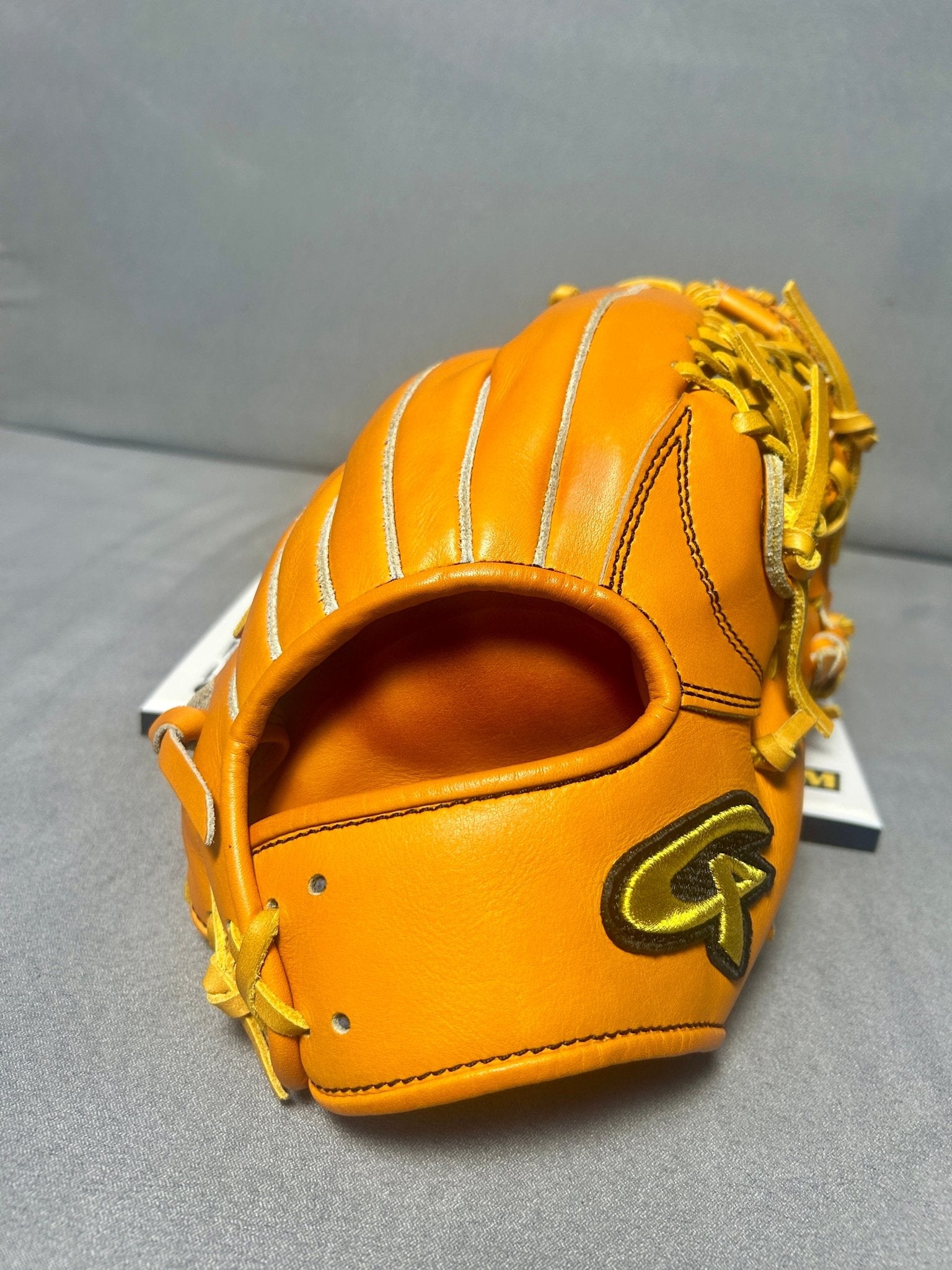 Grow GR-I-01 Infielder's Glove | 11.25" | RHT | Pre-Owned | Made in Japan - The Glove Box