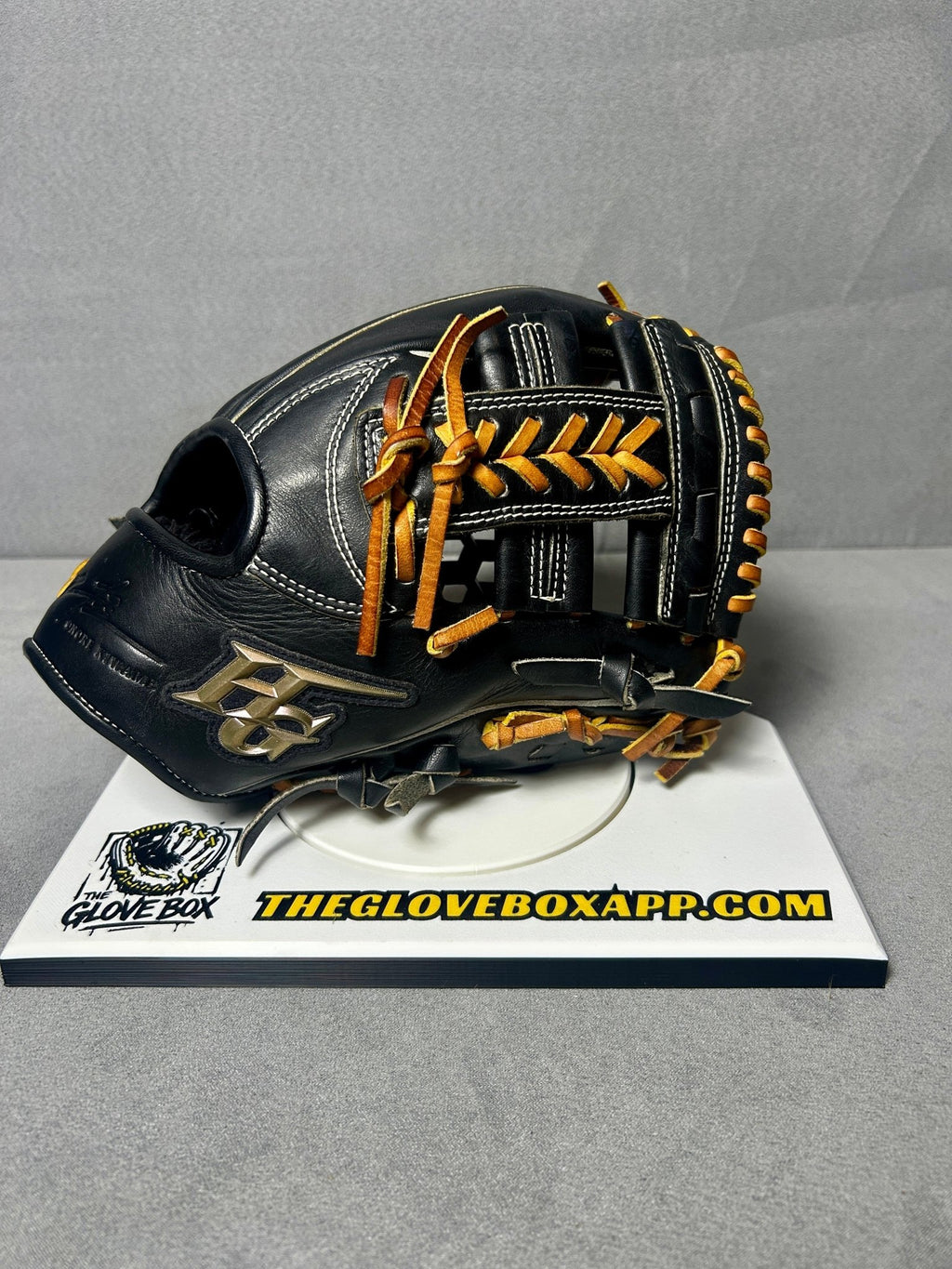Hi-Gold OKG-2104 Infield Glove — Black | Pre-Owned, Never Used - The Glove Box