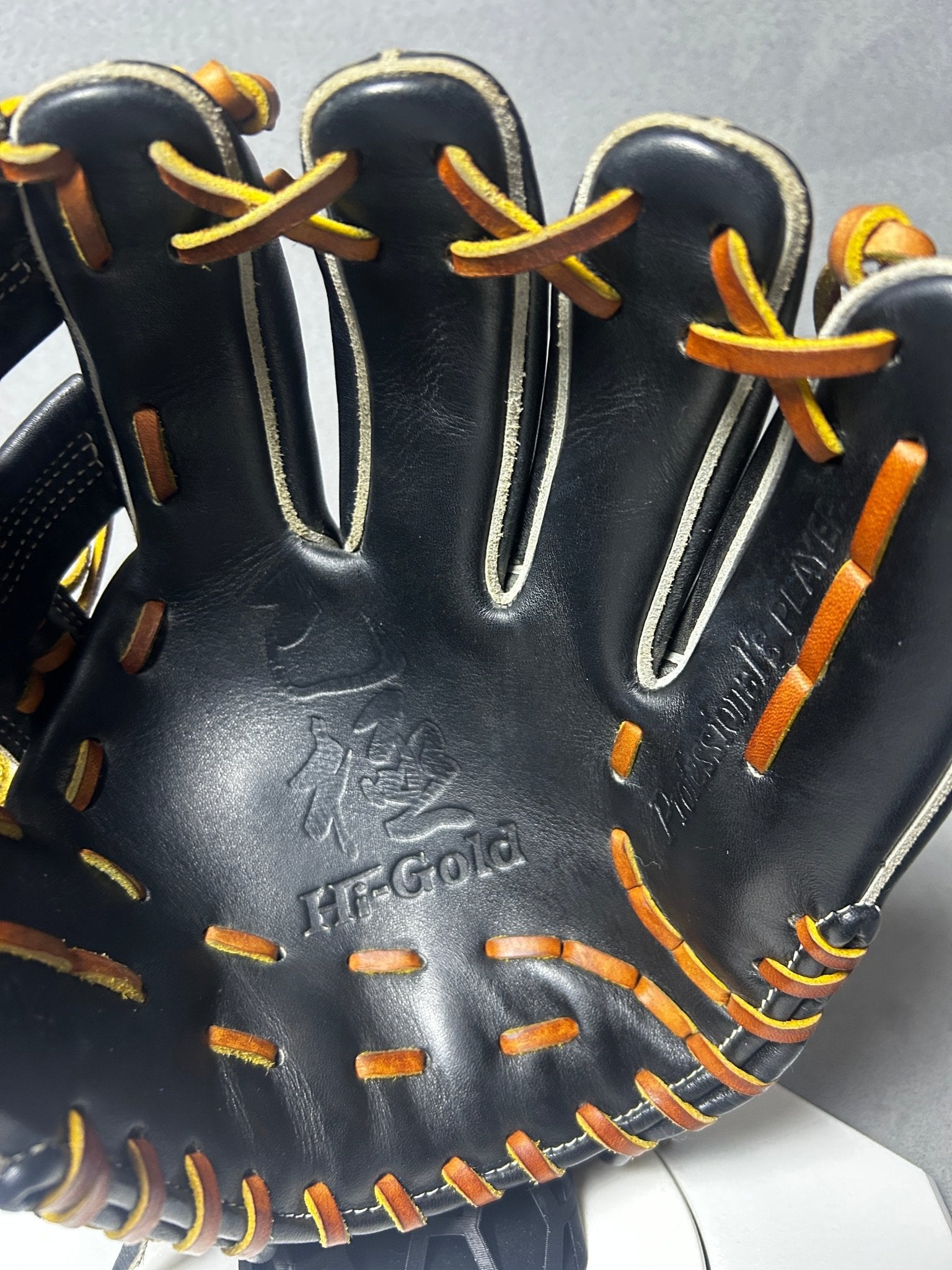 Hi-Gold OKG-2104 Infield Glove — Black | Pre-Owned, Never Used - The Glove Box