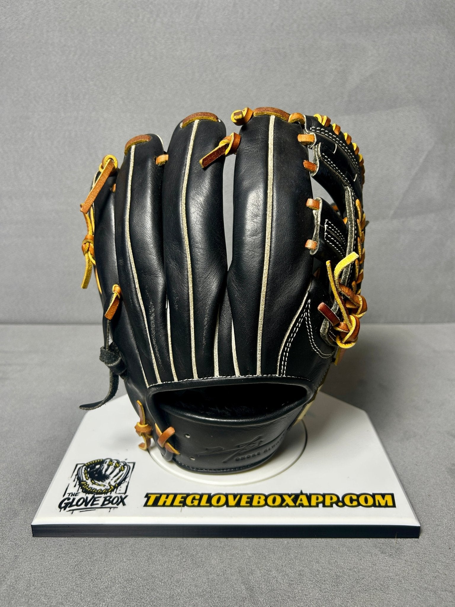 Hi-Gold OKG-2104 Infield Glove — Black | Pre-Owned, Never Used - The Glove Box