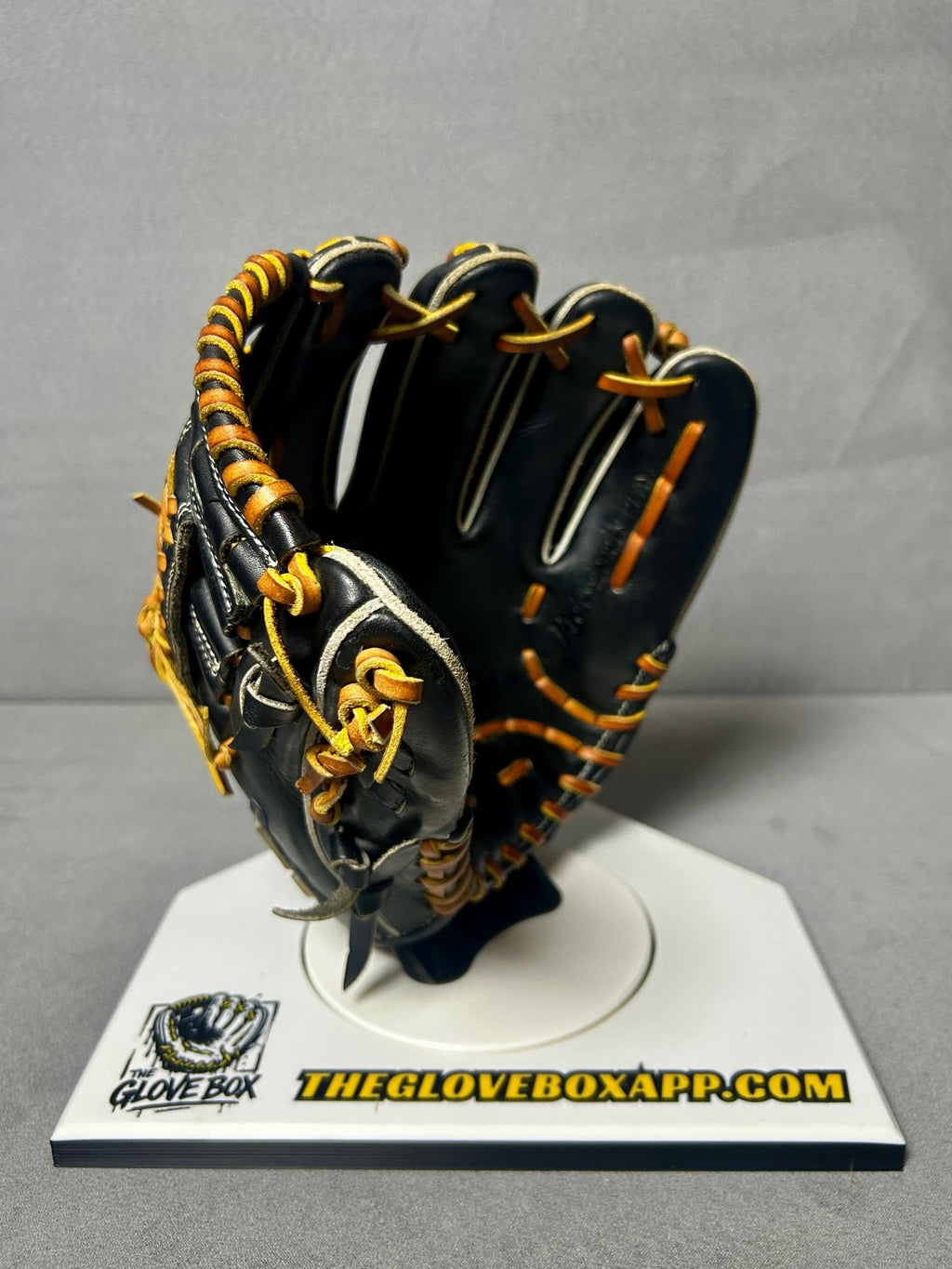 Hi-Gold OKG-2104 Infield Glove — Black | Pre-Owned, Never Used - The Glove Box