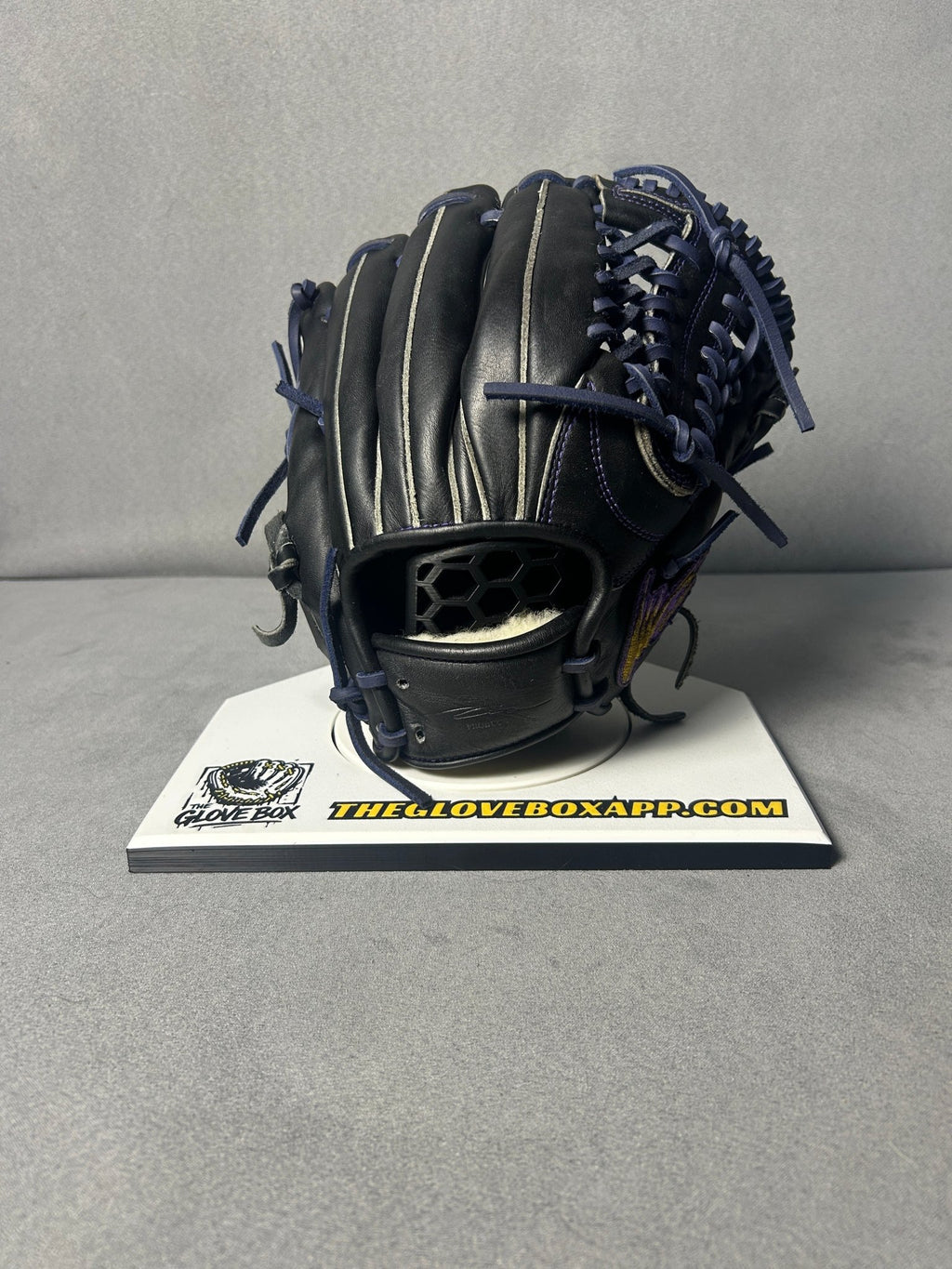 IP Select IP042 Infield Glove - The Glove Box