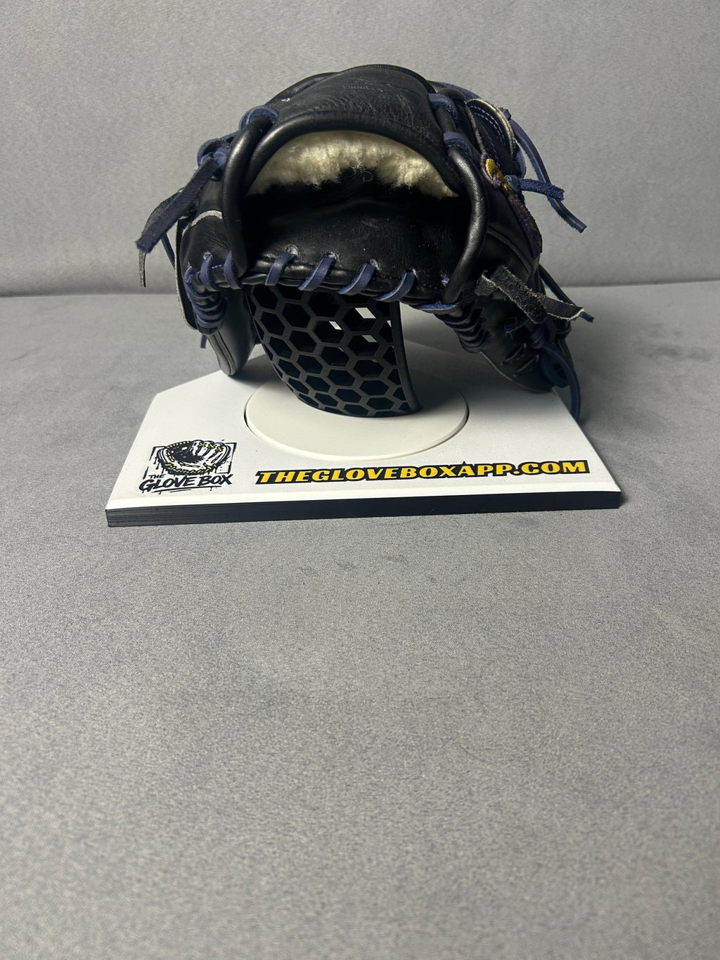IP Select IP042 Infield Glove - The Glove Box