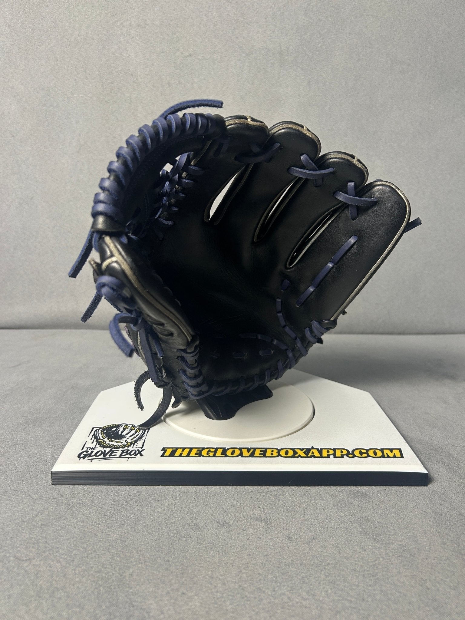 IP Select IP042 Infield Glove - The Glove Box