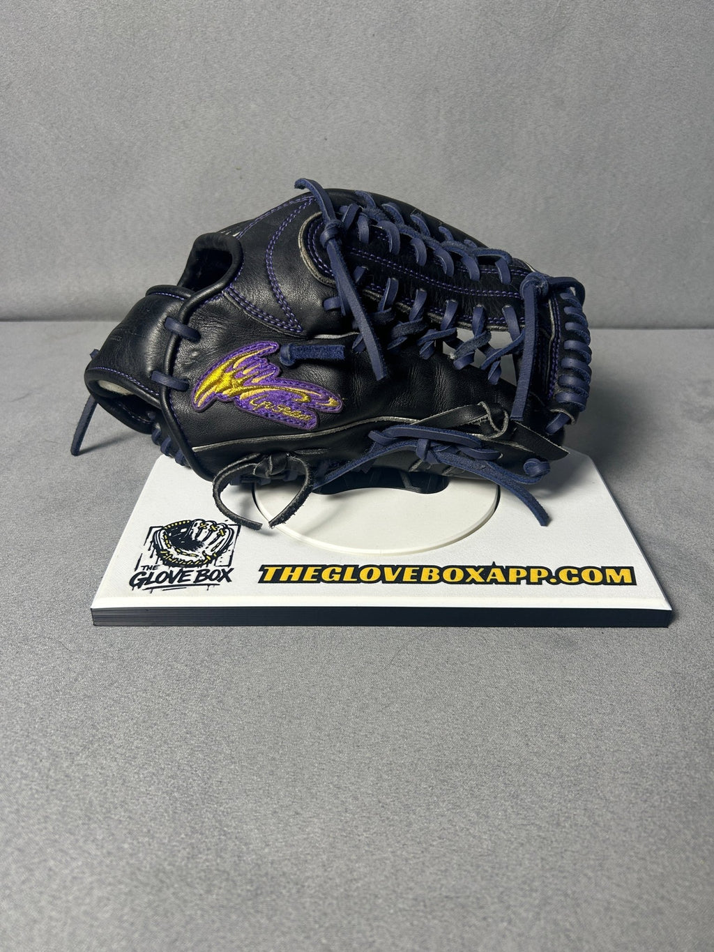 IP Select IP042 Infield Glove - The Glove Box