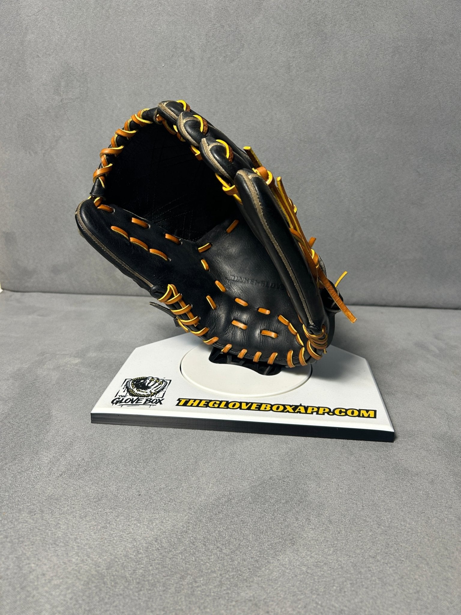 Junkie Gloves JG-1113A Aramid Series — Japan-Made Pitcher's Glove (Pre-Owned, Reconditioned) - The Glove Box