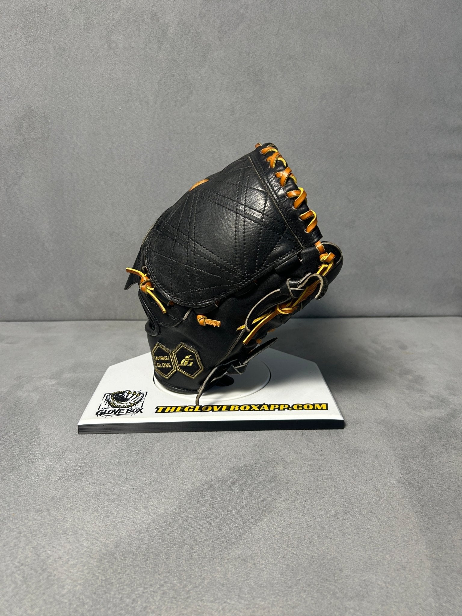 Junkie Gloves JG-1113A Aramid Series — Japan-Made Pitcher's Glove (Pre-Owned, Reconditioned) - The Glove Box