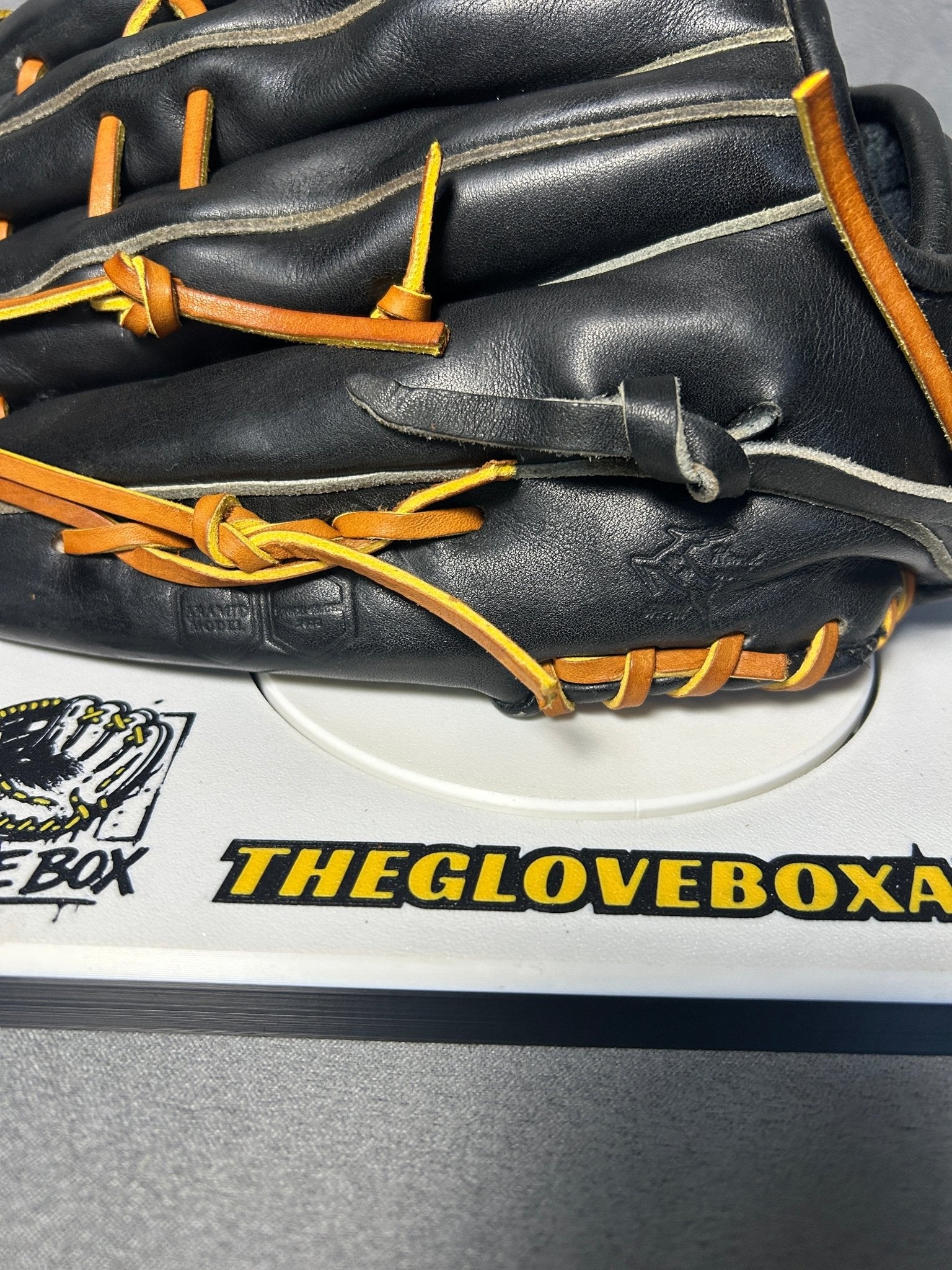 Junkie Gloves JG-1113A Aramid Series — Japan-Made Pitcher's Glove (Pre-Owned, Reconditioned) - The Glove Box