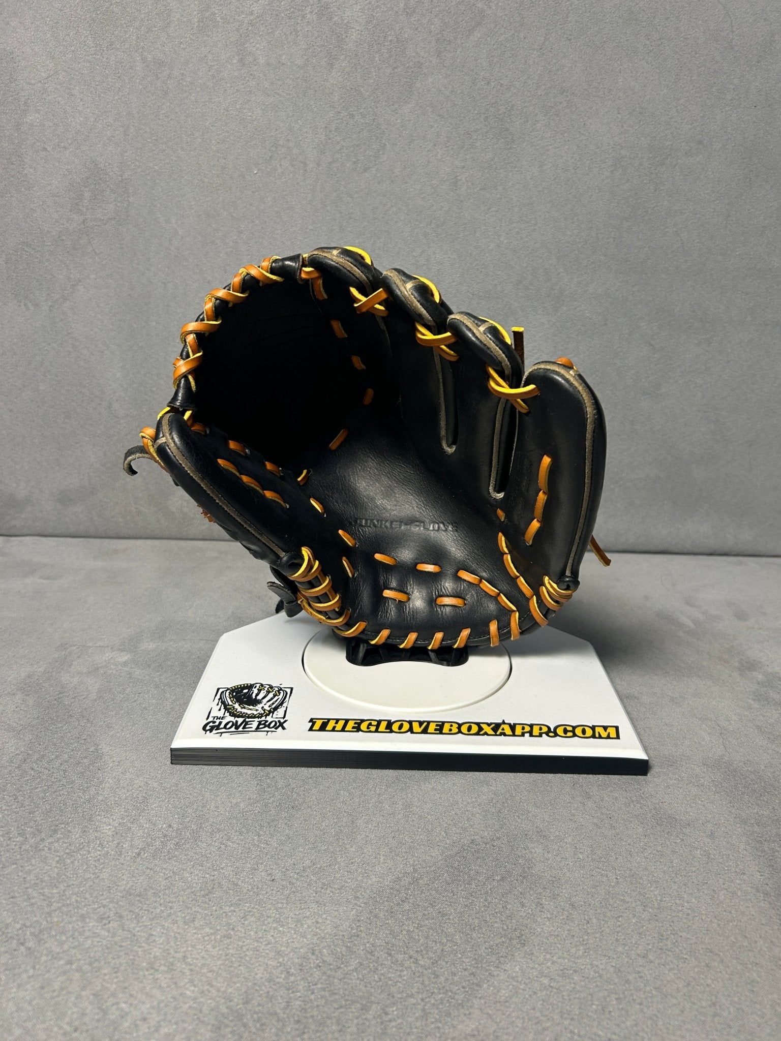 Junkie Gloves JG-1113A Aramid Series — Japan-Made Pitcher's Glove (Pre-Owned, Reconditioned) - The Glove Box
