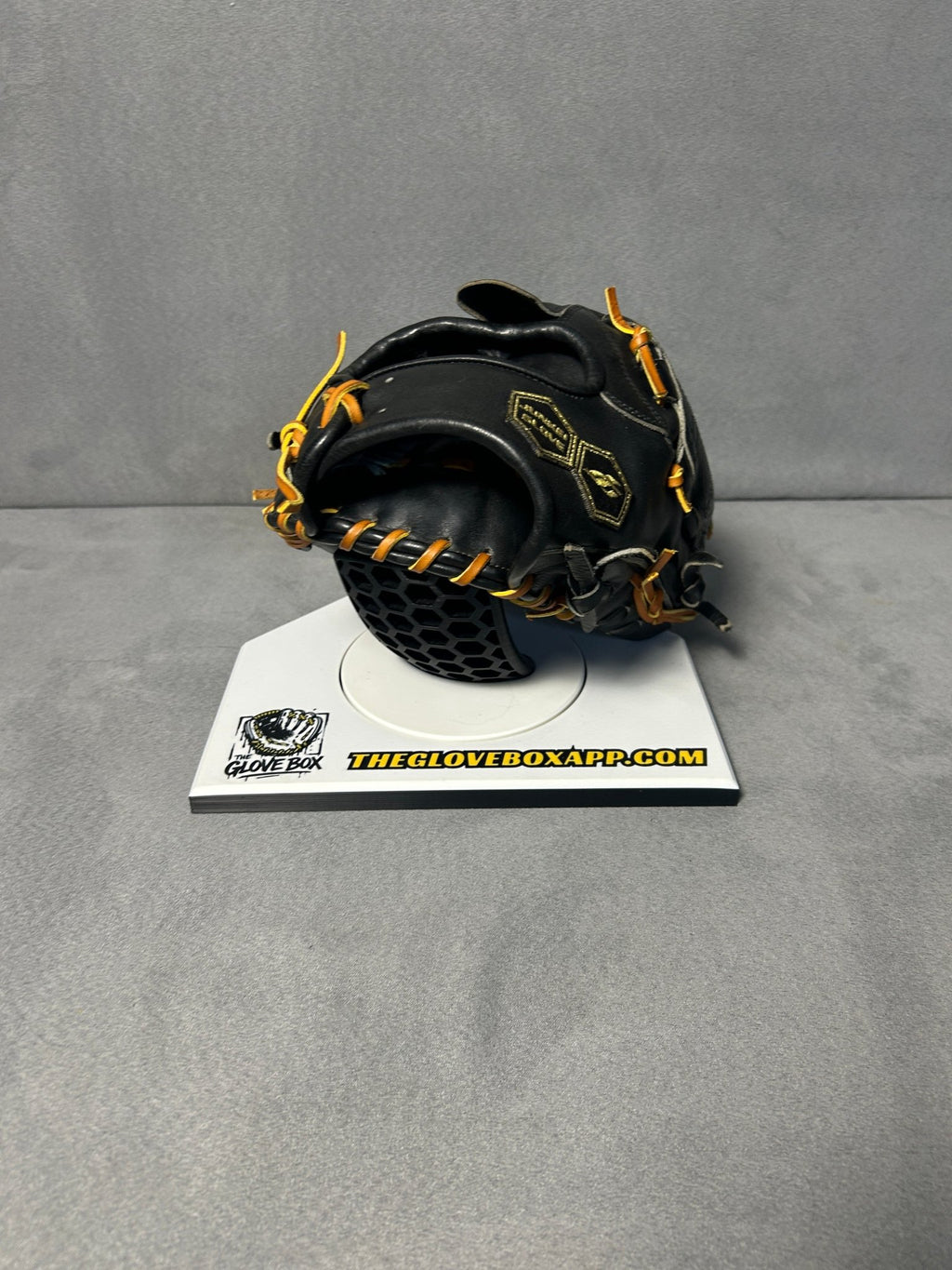 Junkie Gloves JG-1113A Aramid Series — Japan-Made Pitcher's Glove (Pre-Owned, Reconditioned) - The Glove Box