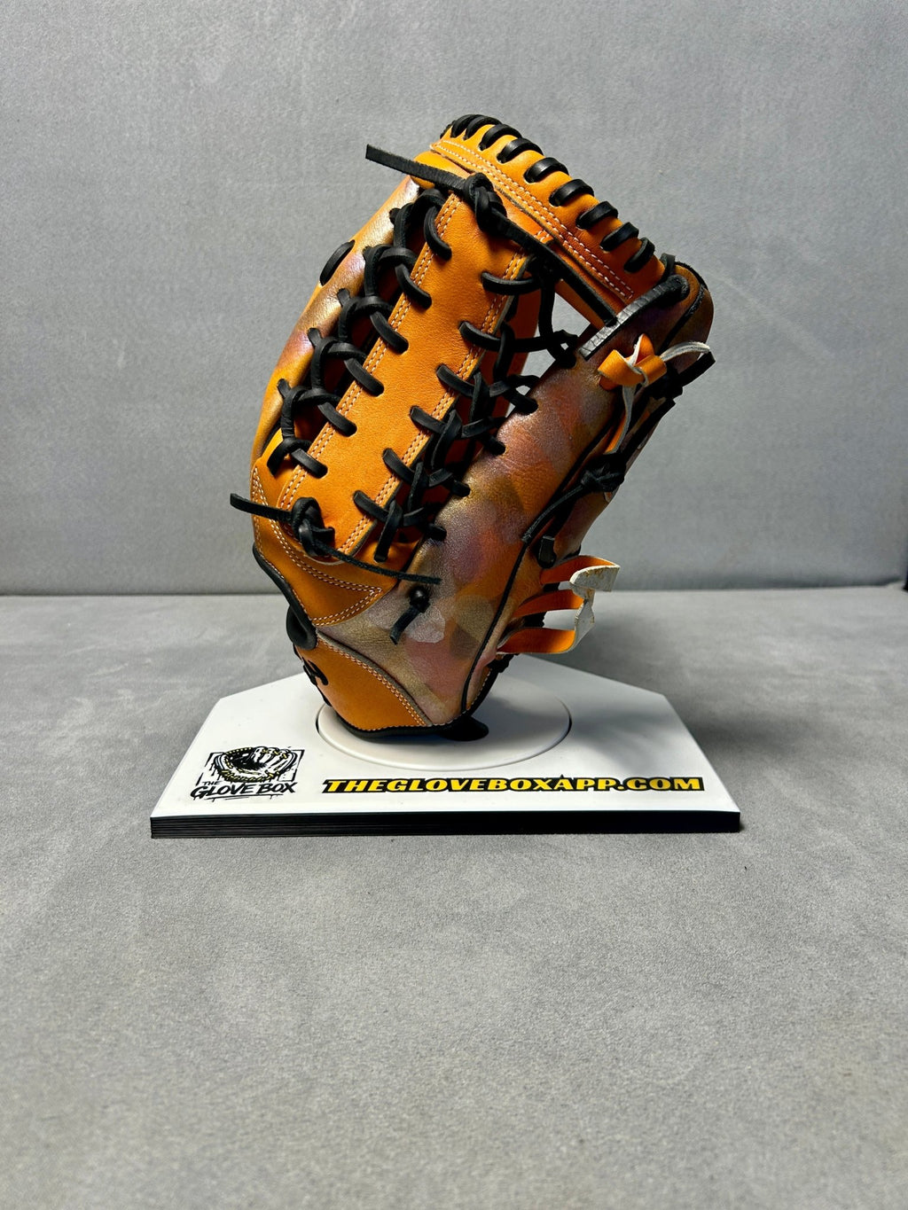 Juteru Wagyu Leather Outfield Glove | Made in Japan | RHT - The Glove Box