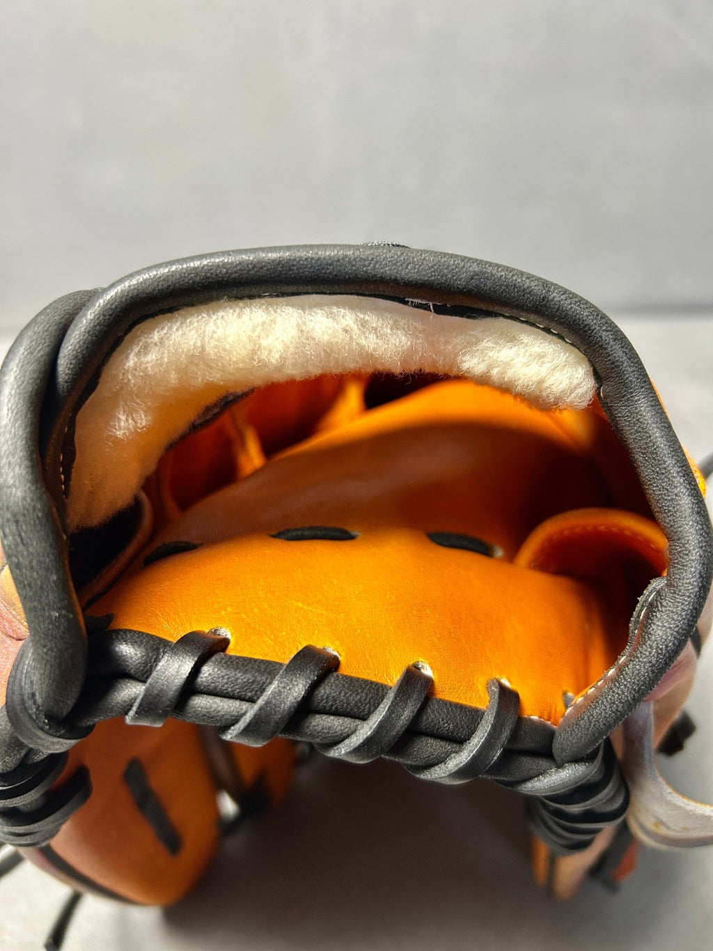 Juteru Wagyu Leather Outfield Glove | Made in Japan | RHT - The Glove Box