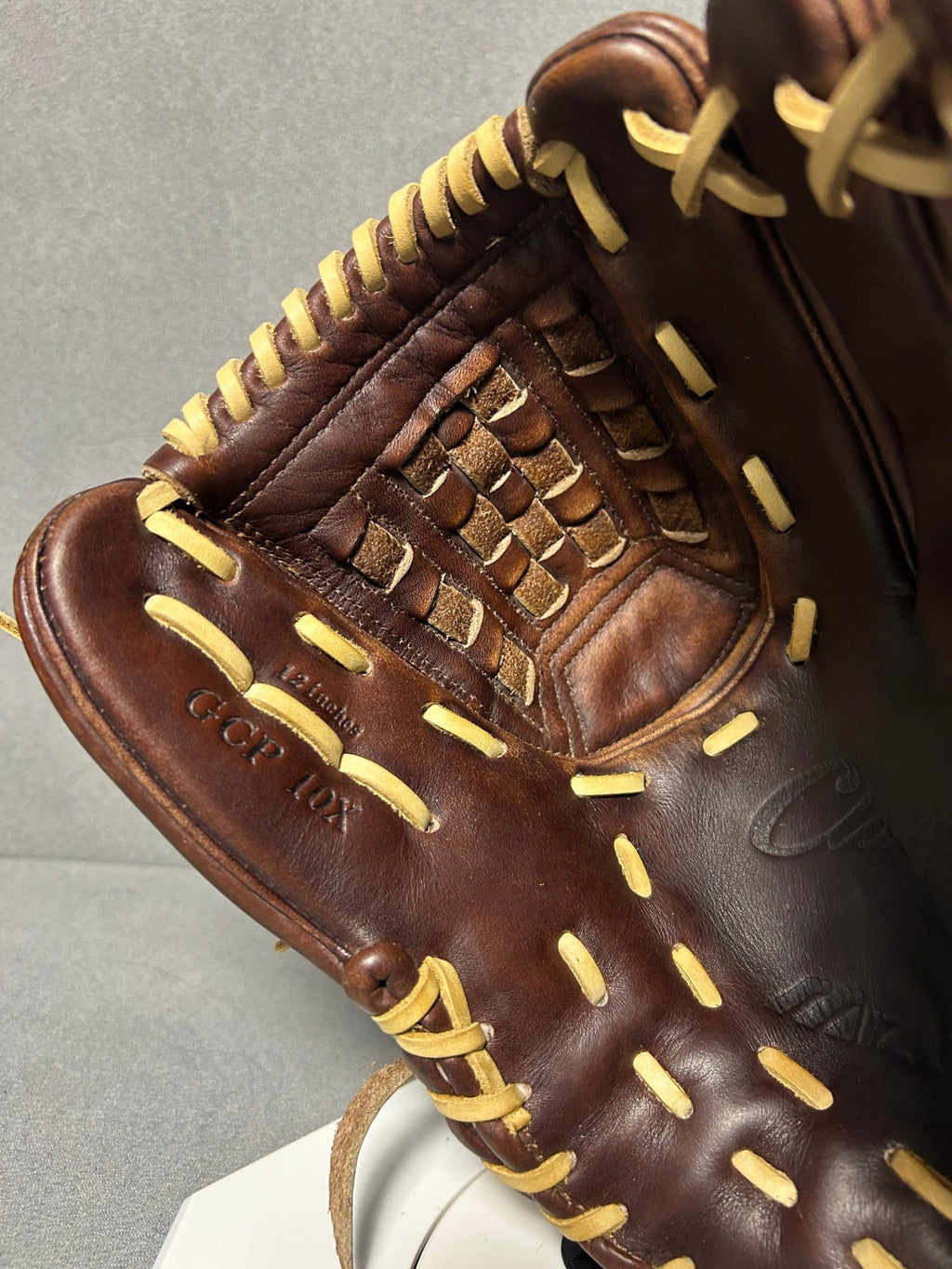 Mizuno GCP 10X Classic Pro X — 12" RHT Baseball Glove (Pre-Owned, Reconditioned) - The Glove Box