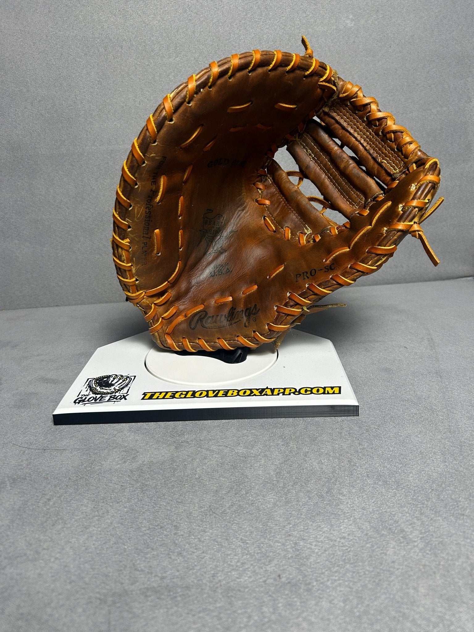 Old school Rawlings Pro SC1 first baseman’s mitt - The Glove Box