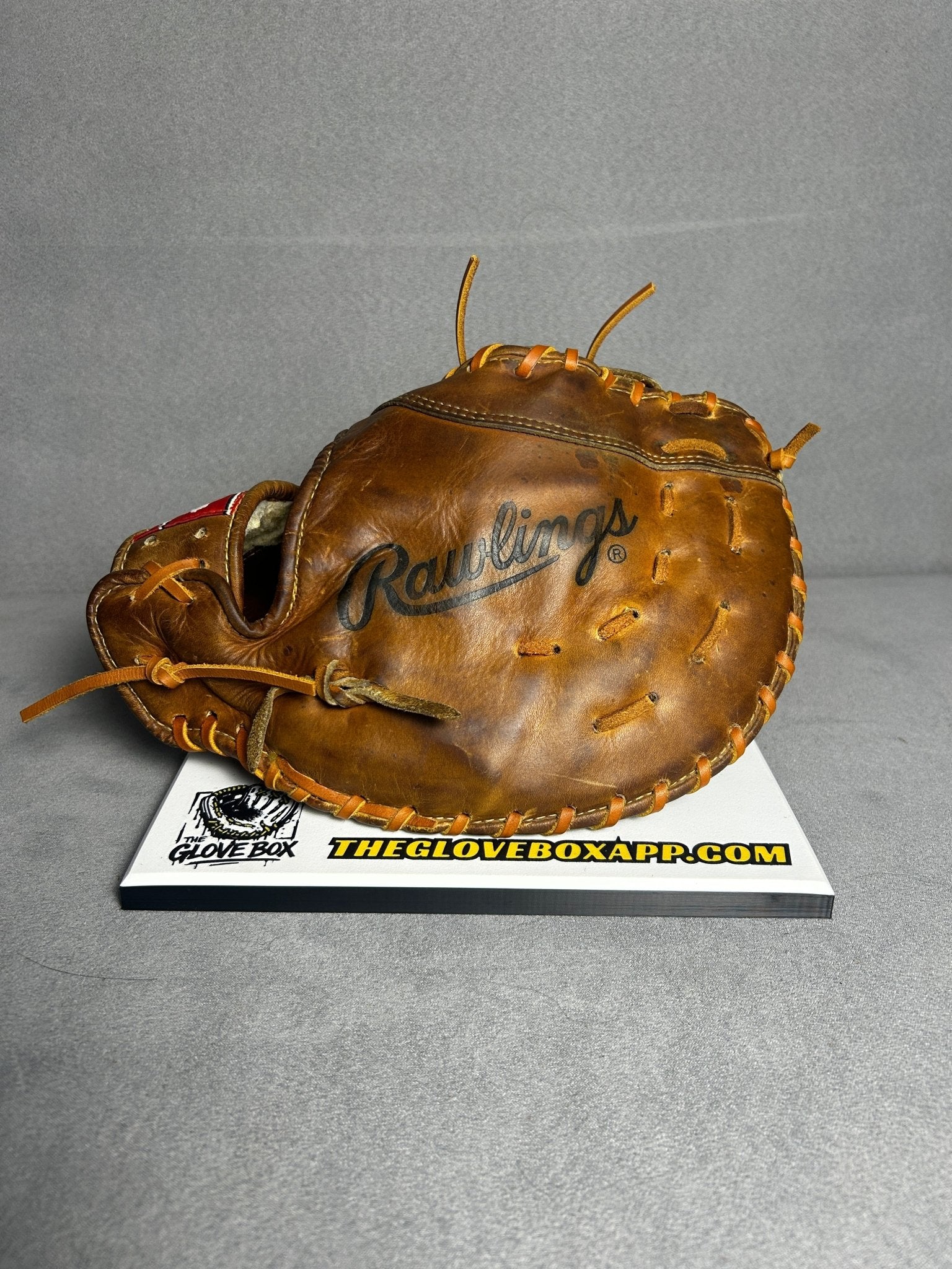 Old school Rawlings Pro SC1 first baseman’s mitt - The Glove Box
