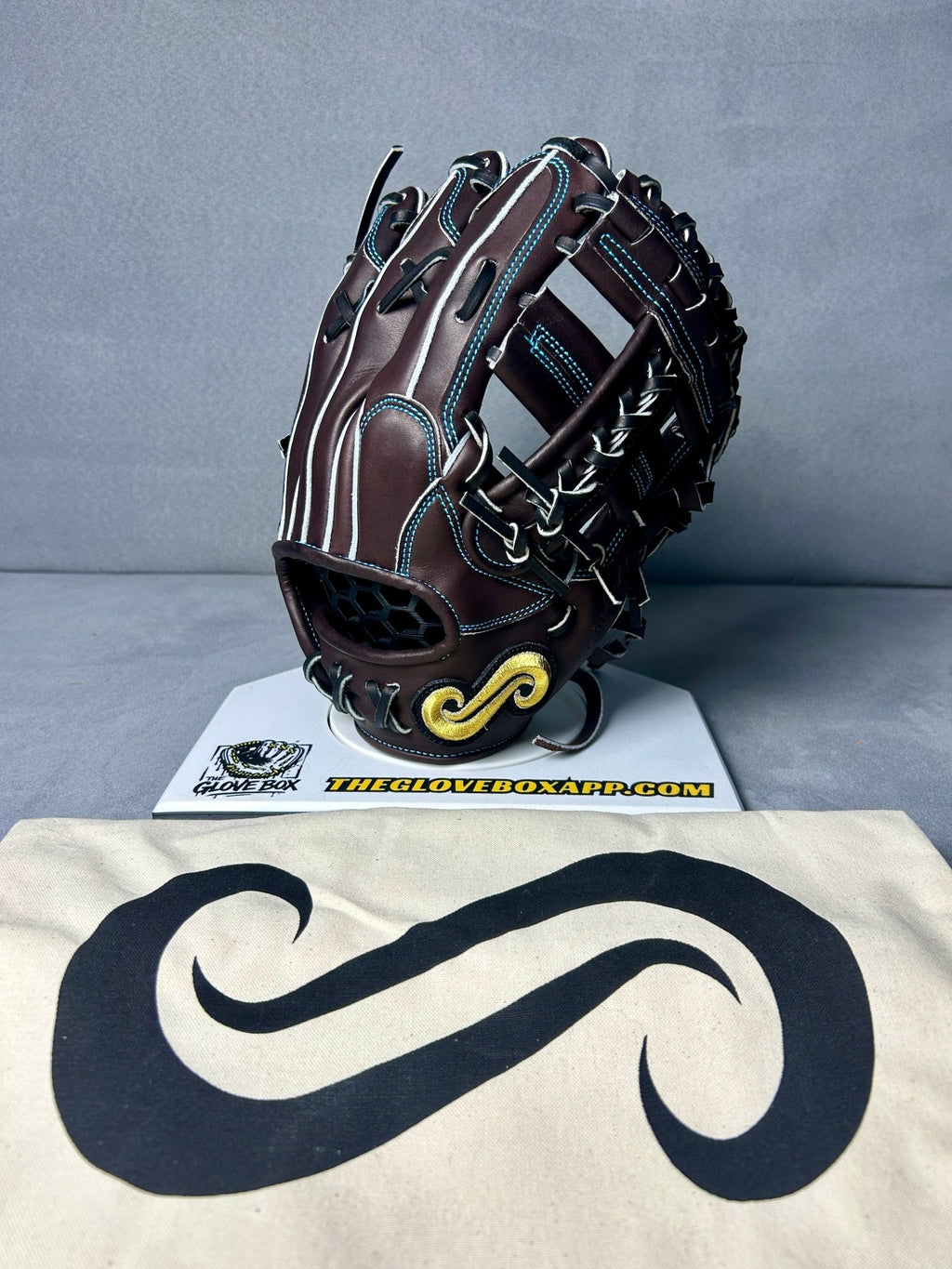 Produced Sho "No Name" Infielder's Glove | I-100 | 11.25"-11.5" | RHT | Limited | Handmade in Japan - The Glove Box