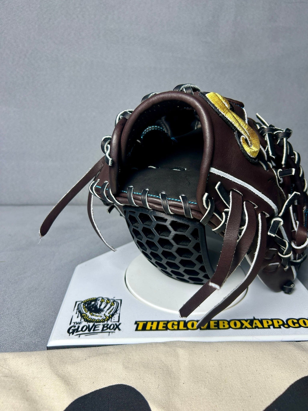 Produced Sho "No Name" Infielder's Glove | I-100 | 11.25"-11.5" | RHT | Limited | Handmade in Japan - The Glove Box