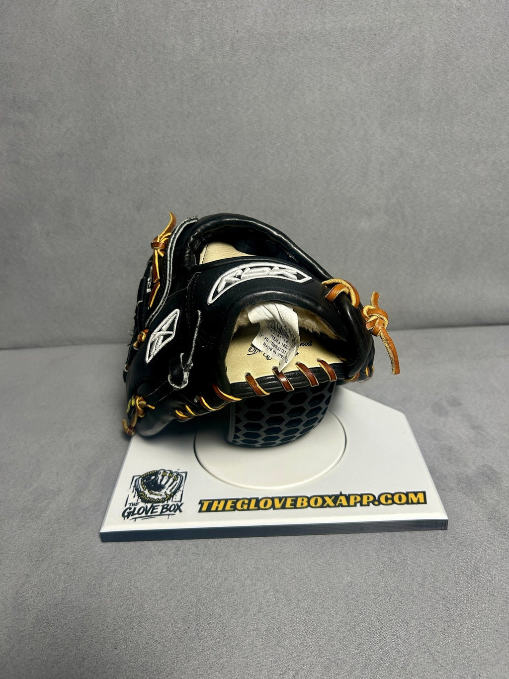 Reebok VR6000 OTR Series Baseball Glove 12" LHT - The Glove Box