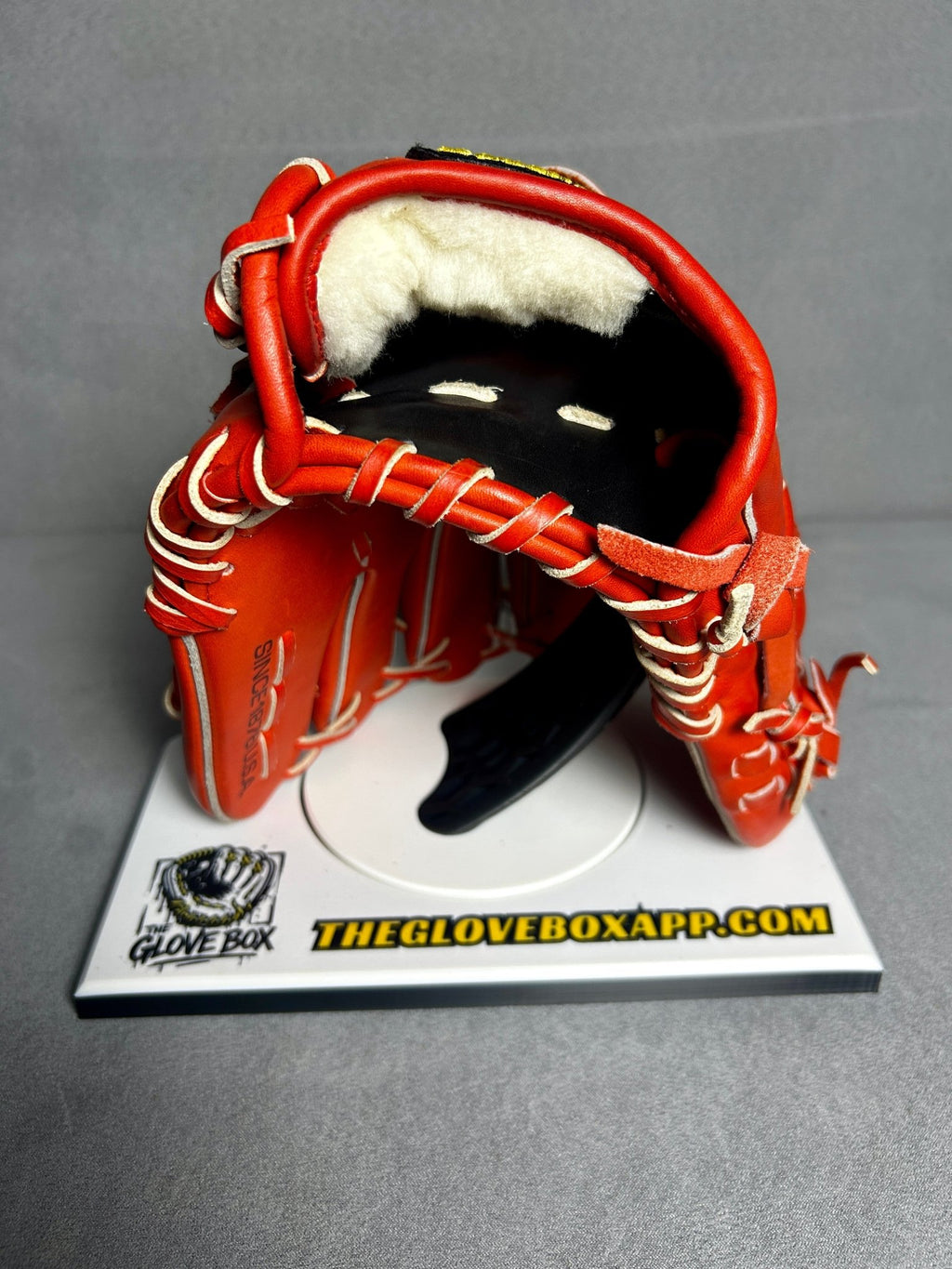 Spalding Pro Select SPGK-31 Pitcher / Infield Glove | Red | RHT - The Glove Box