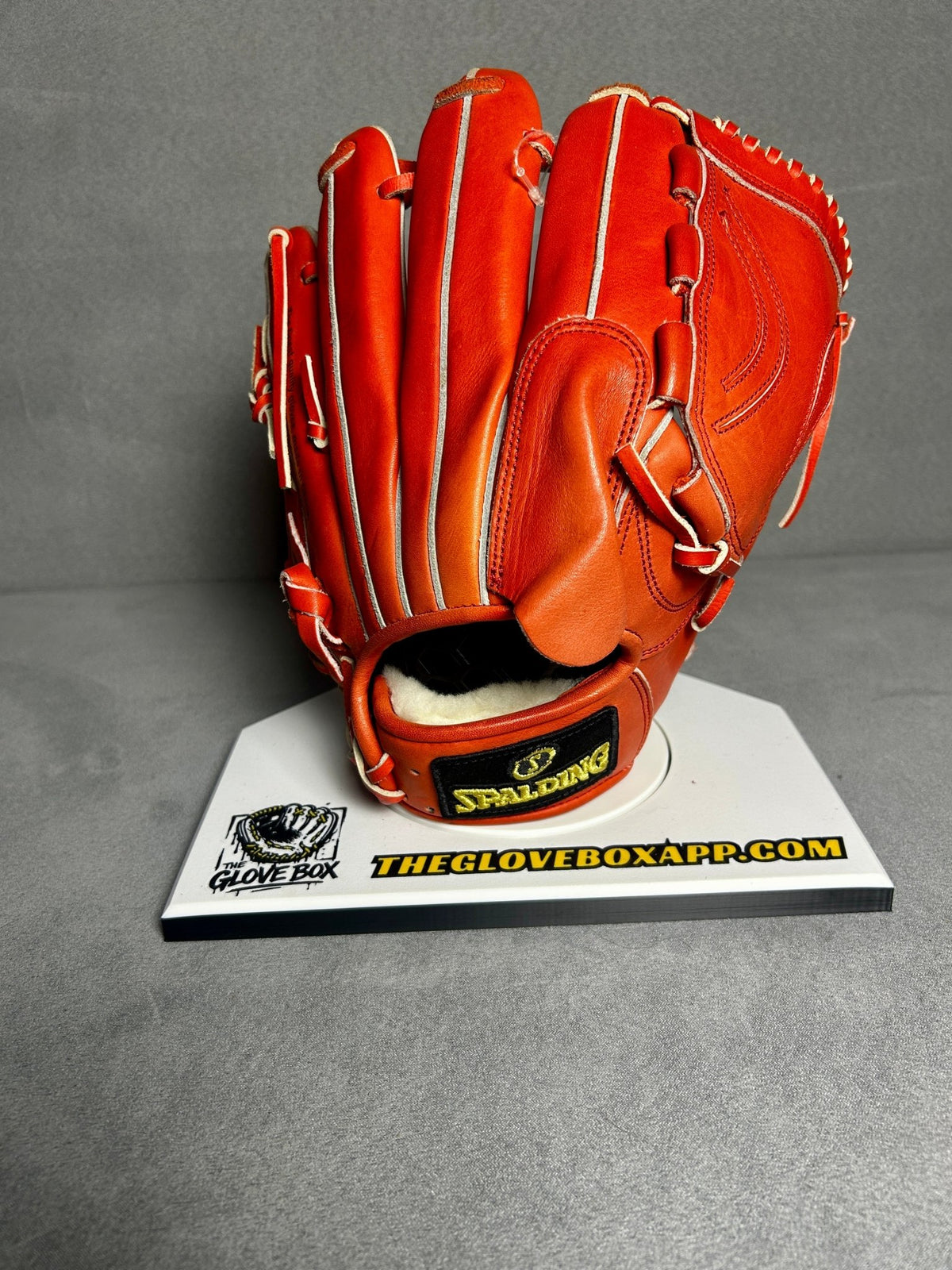 Spalding Pro Select SPGK-31 Pitcher / Infield Glove | Red | RHT - The Glove Box