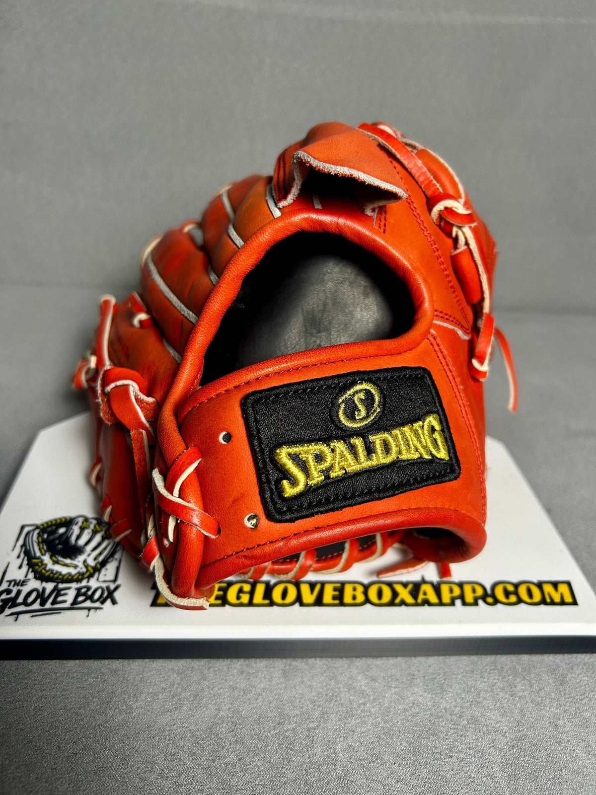 Spalding Pro Select SPGK-31 Pitcher / Infield Glove | Red | RHT - The Glove Box