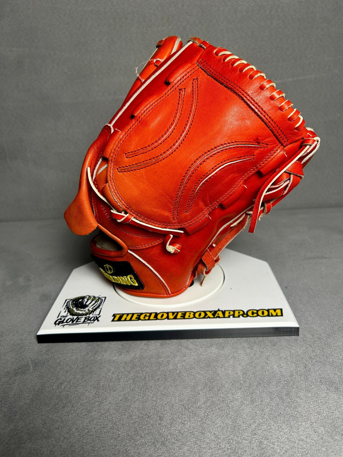 Spalding Pro Select SPGK-31 Pitcher / Infield Glove | Red | RHT - The Glove Box