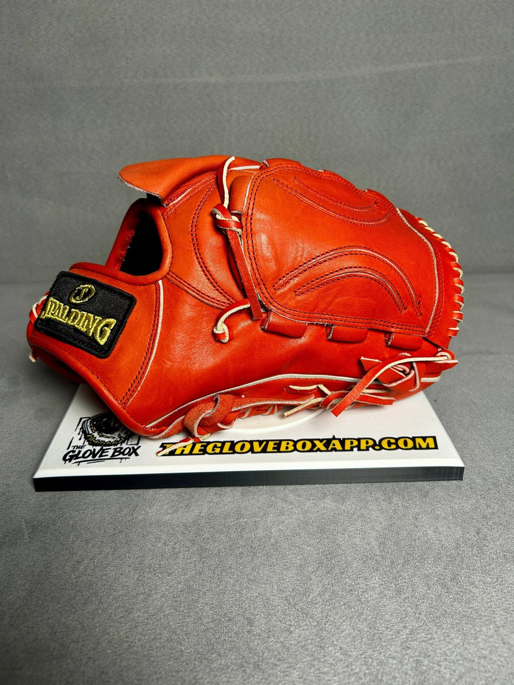 Spalding Pro Select SPGK-31 Pitcher / Infield Glove | Red | RHT - The Glove Box
