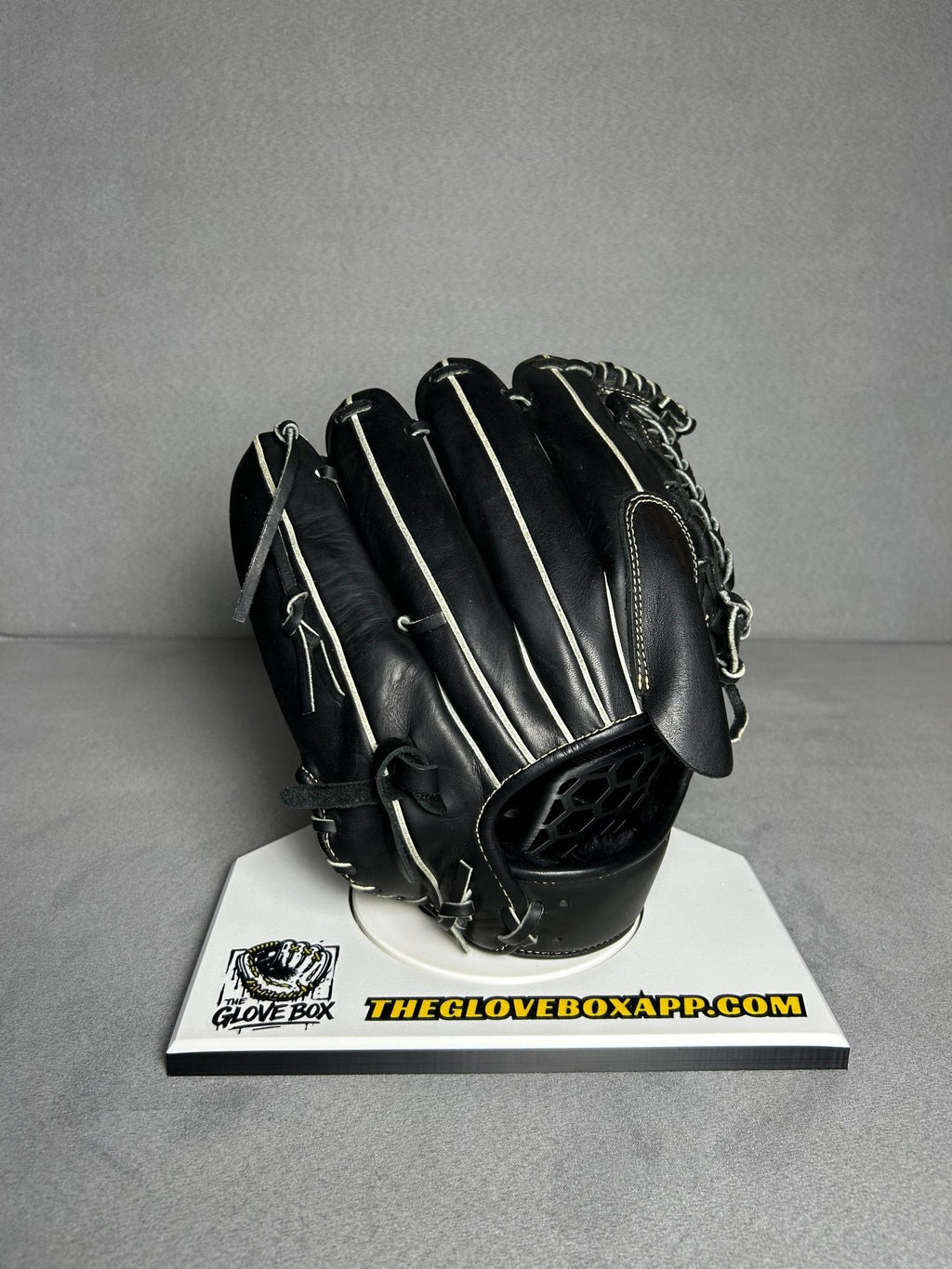 Zett NeoStatus hardball Pitchers Glove - The Glove Box
