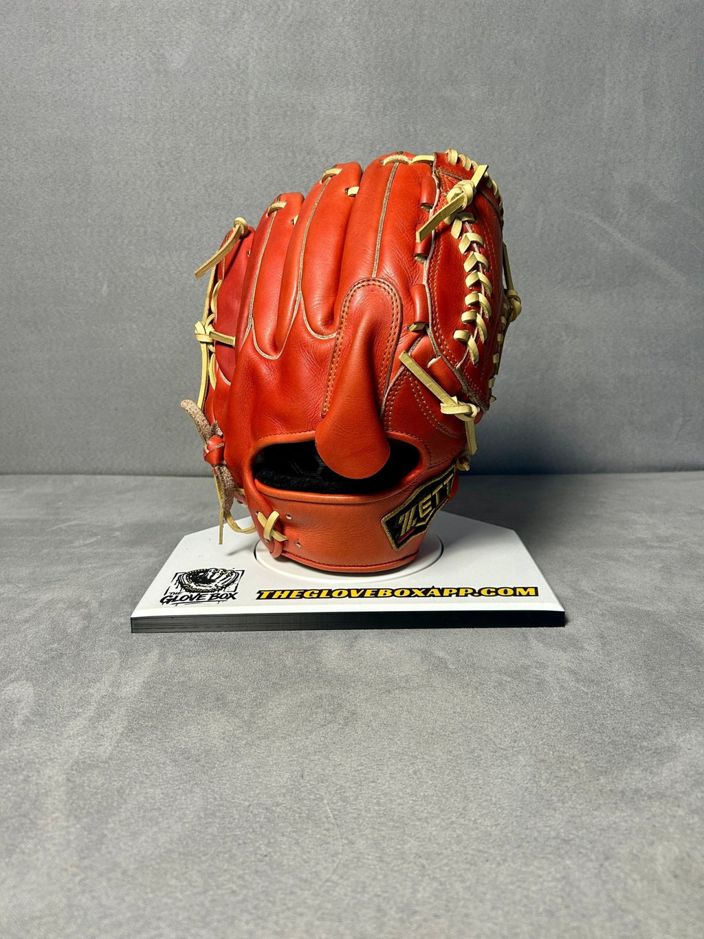 Zett Pro Status BRGB30021 Approx. 12” Pitcher’s Glove | RHT - The Glove Box